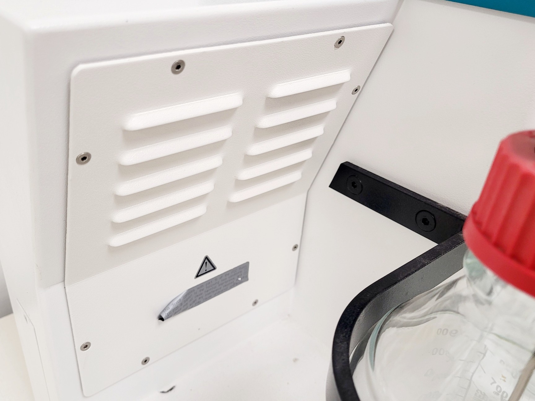 Image of Miltenyi Biotec autoMACS Cell Separator Model 003 with 4 x 1000mL Bottles Lab