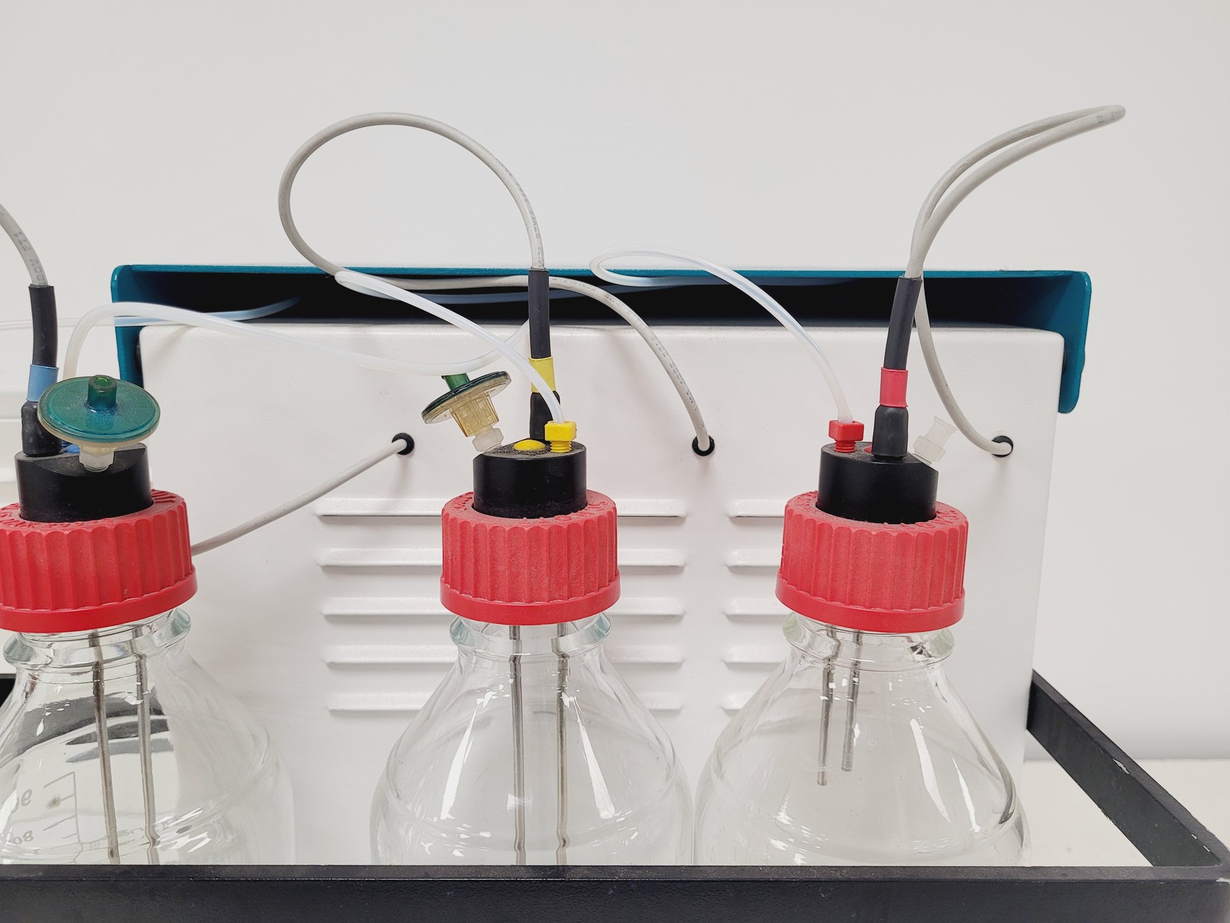 Image of Miltenyi Biotec autoMACS Cell Separator Model 003 with 4 x 1000mL Bottles Lab