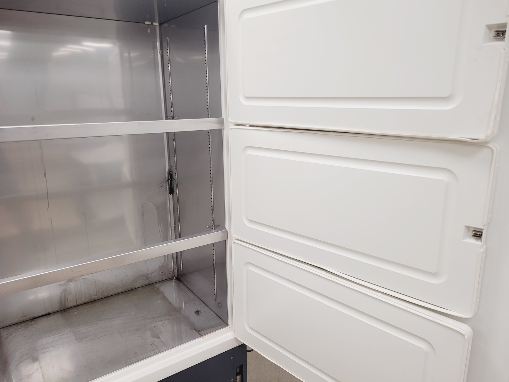 Image of New Brunswick Scientific ULT Freezer Model-U725 -86 G Lab