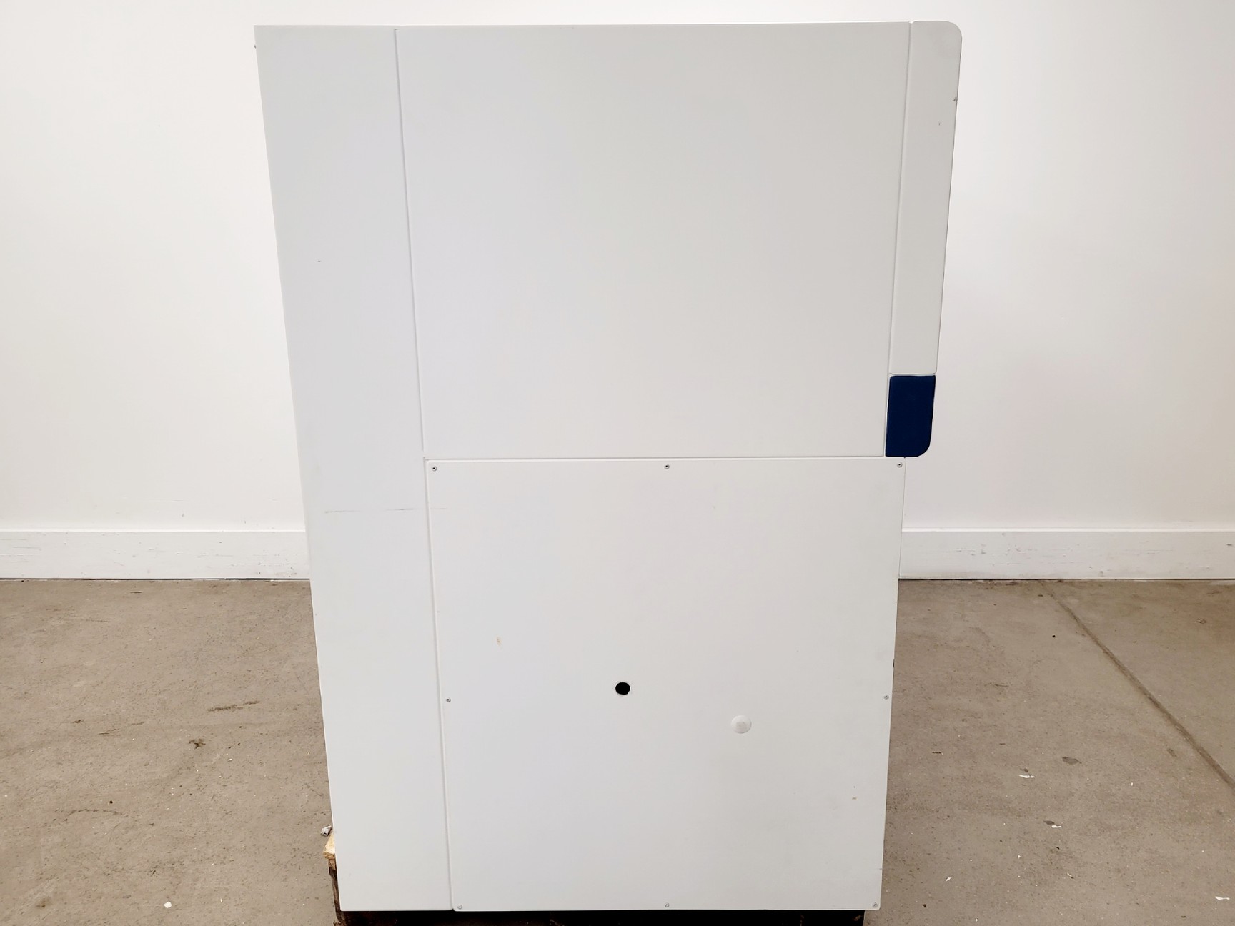 Image of Esco AHS-4A1 Laminar Air Flow Safety Cabinet 1.2m Lab