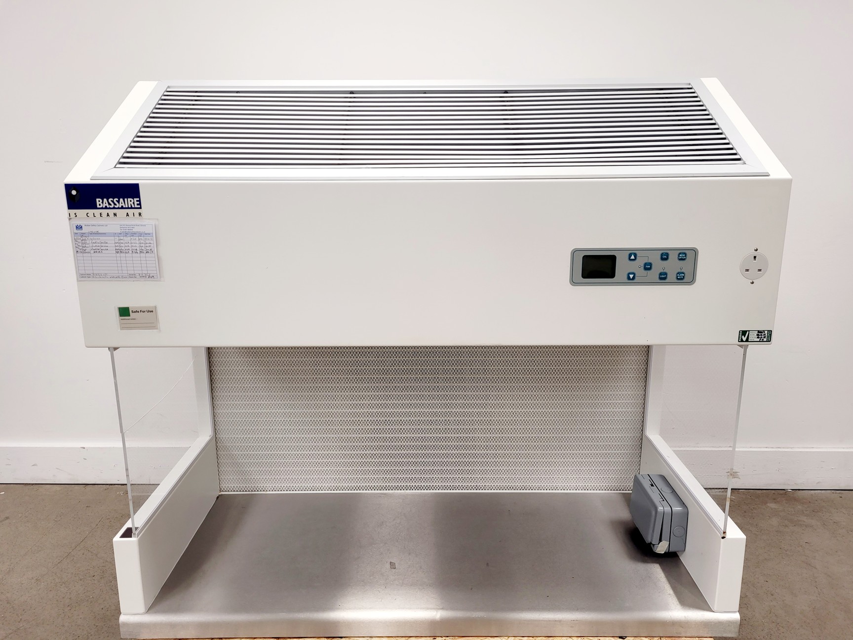 Image of Bassaire P4HB Laminar Air Flow Safety Cabinet 1.2m Lab