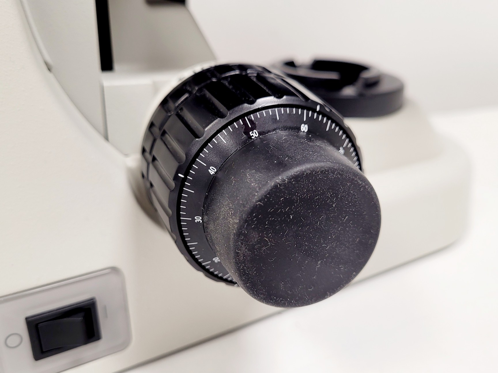 Image of Nikon Eclipse 50i Microscope w/ DS-U1 Digital Sight & 5 Objectives Lab