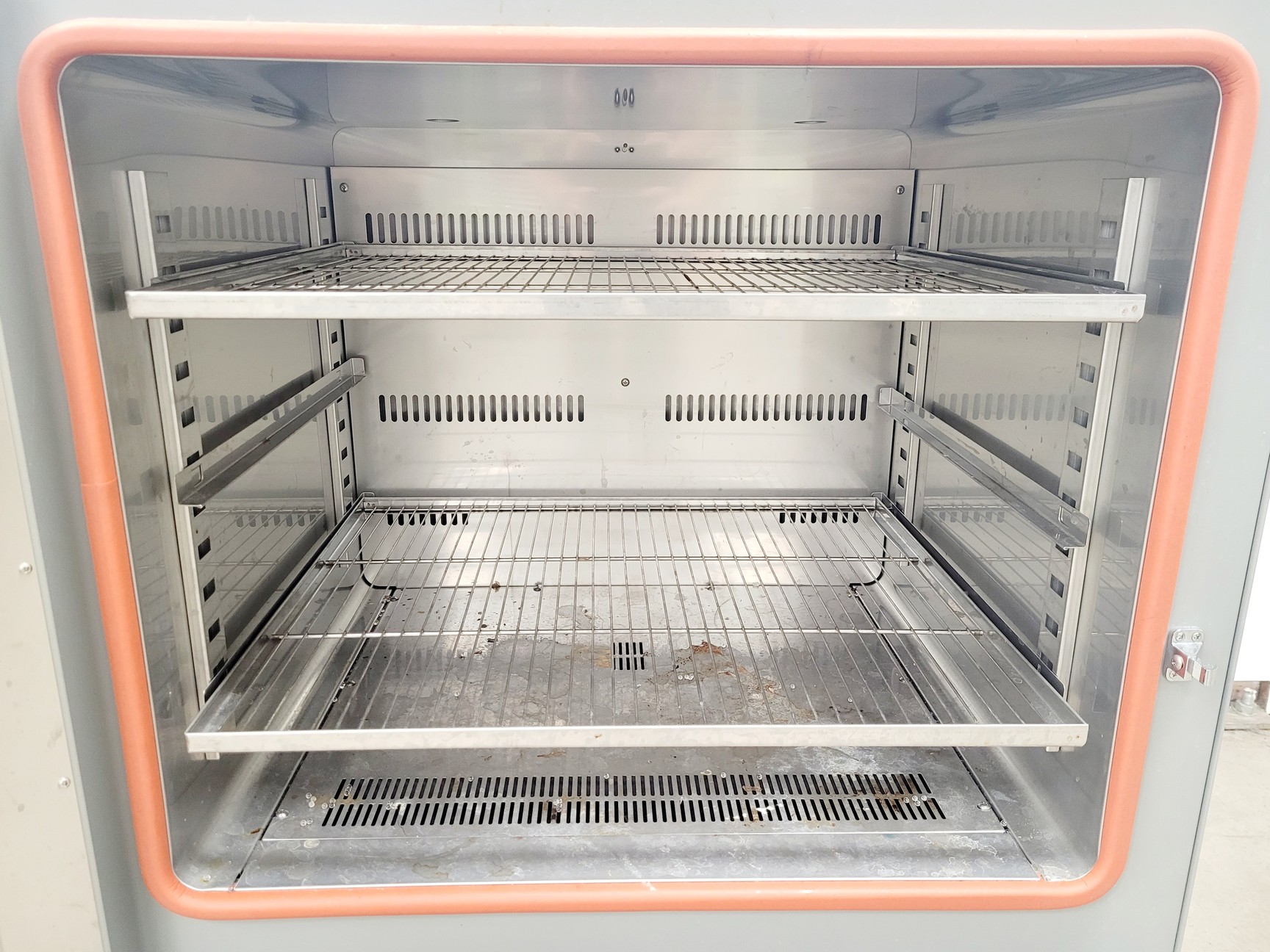 Image of Sanyo MOV-212F Convection Oven Lab