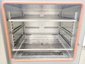 Thumbnail image of Sanyo MOV-212F Convection Oven Lab
