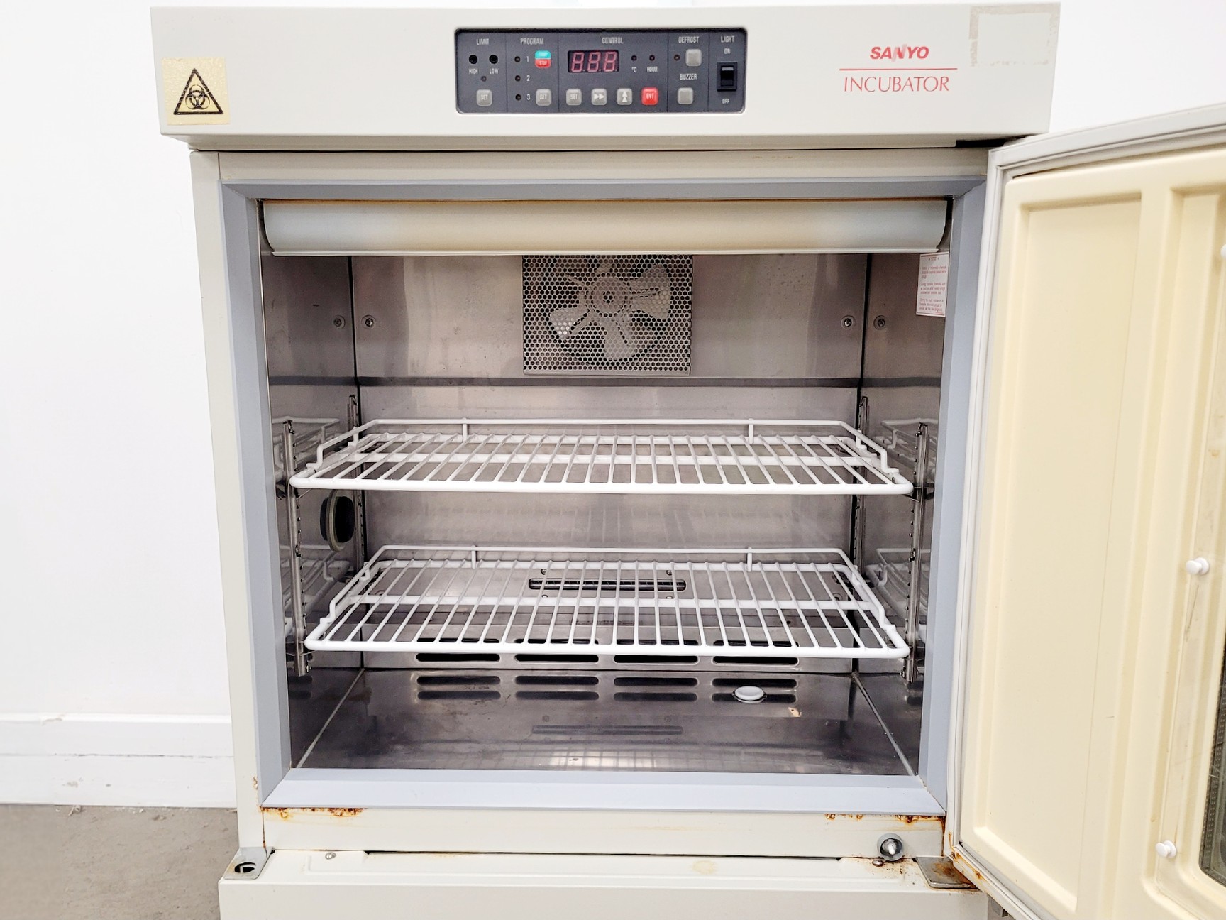 Image of Sanyo MIR-153 Incubator Lab