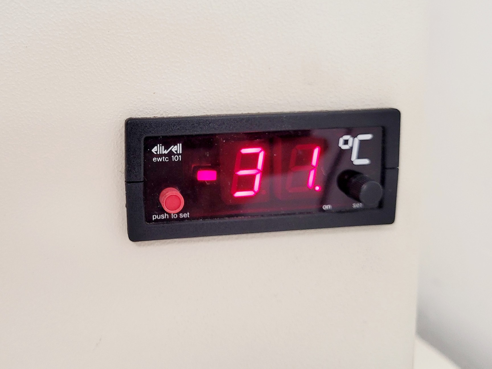 Image of Uniscience Ltd Refrigerated Solvent Trap w/ Spare Glass Immersion Probe Lab