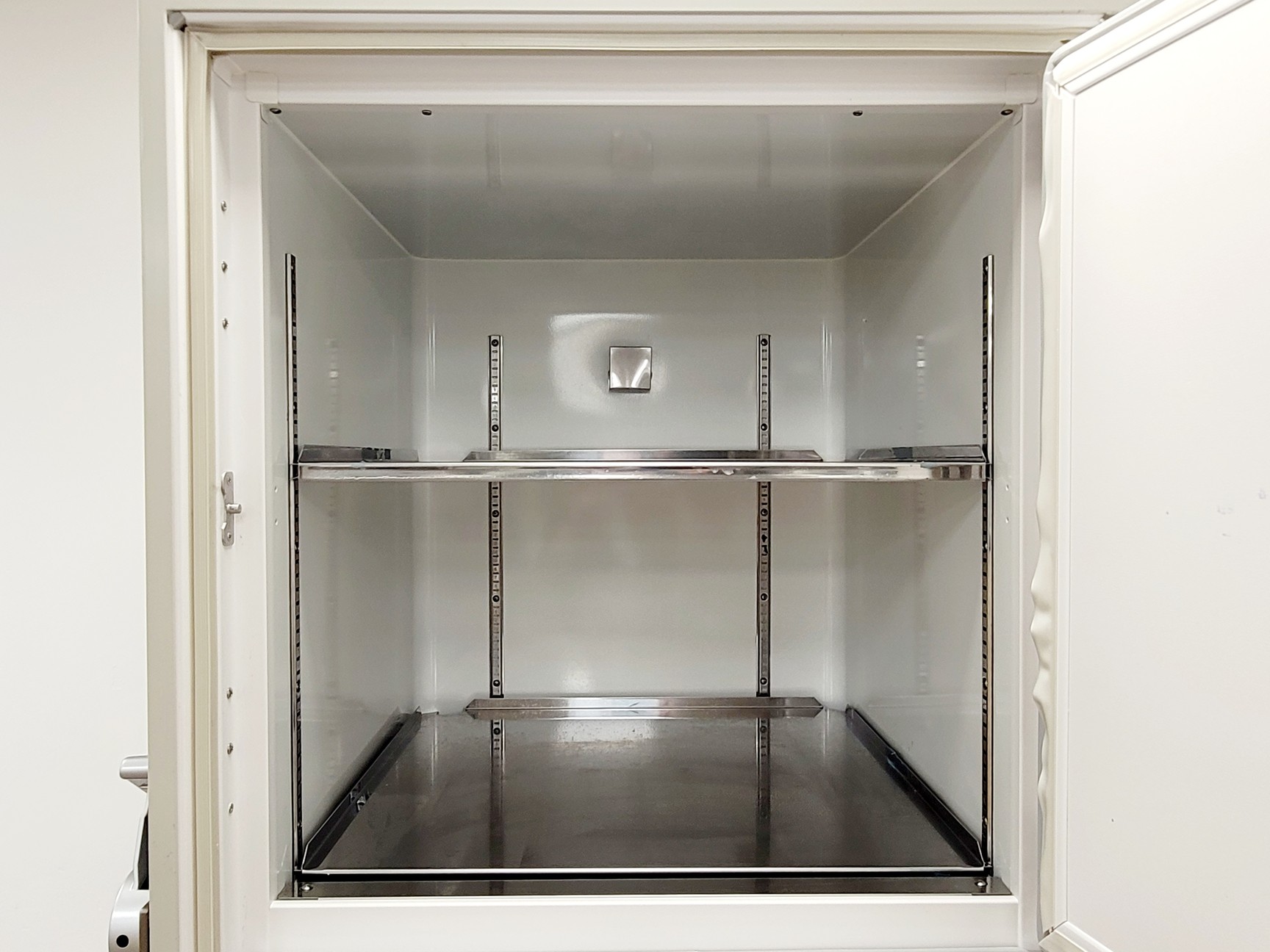 Image of Sanyo MDF-U53V Ultra Low Temperature Freezer