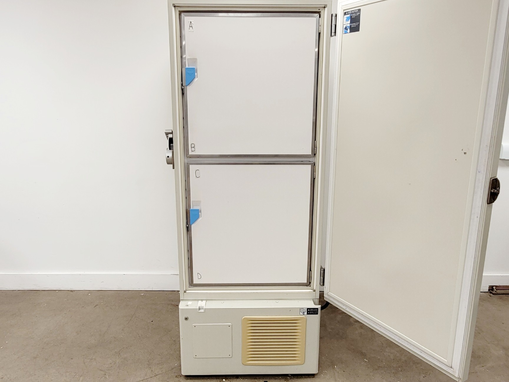 Image of Sanyo MDF-U53V Ultra Low Temperature Freezer