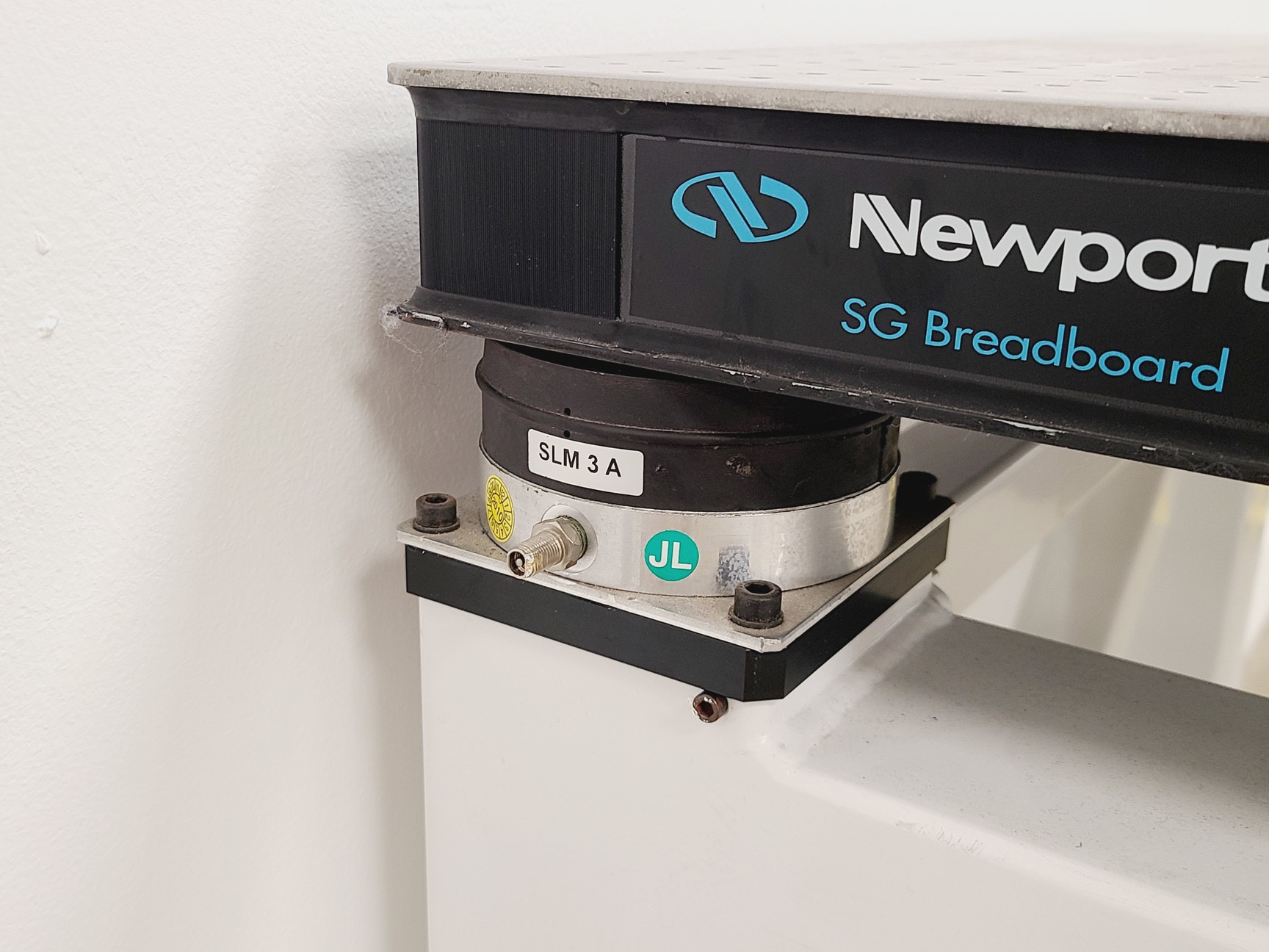 Image of Newport SG Breadboard Anti-Vibration Isolation Table 90 x 75cm