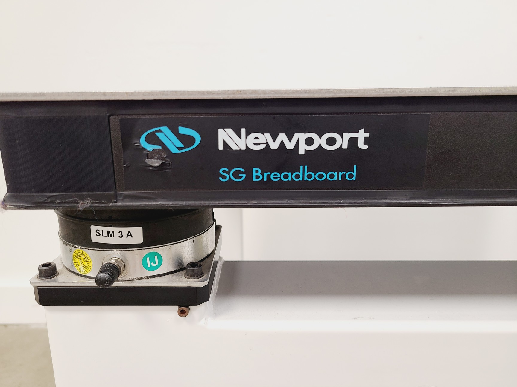 Image of Newport SG Breadboard Anti-Vibration Isolation Table 90 x 75cm