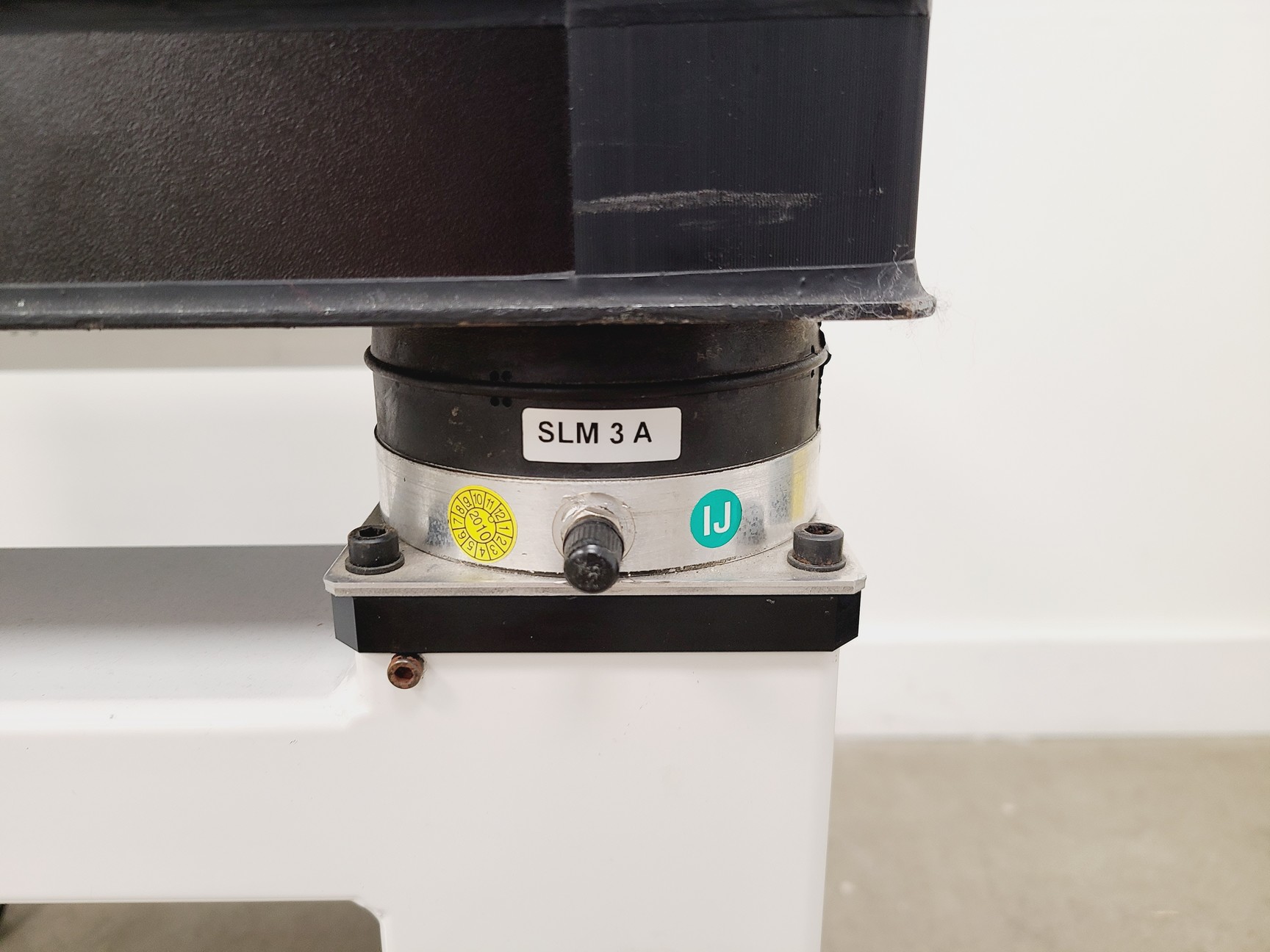 Image of Newport SG Breadboard Anti-Vibration Isolation Table 90 x 75cm