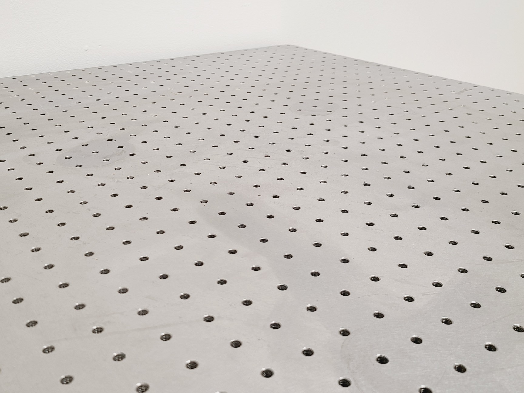 Image of Newport SG Breadboard Anti-Vibration Isolation Table 90 x 75cm