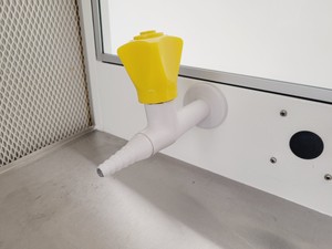 Thumbnail image of Bioquell Microflow Horizontal Laminar Flow Workstation M50545 Lab
