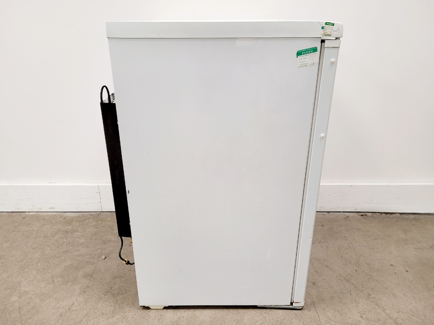 Image of Lec Fridge EL551AW Lab