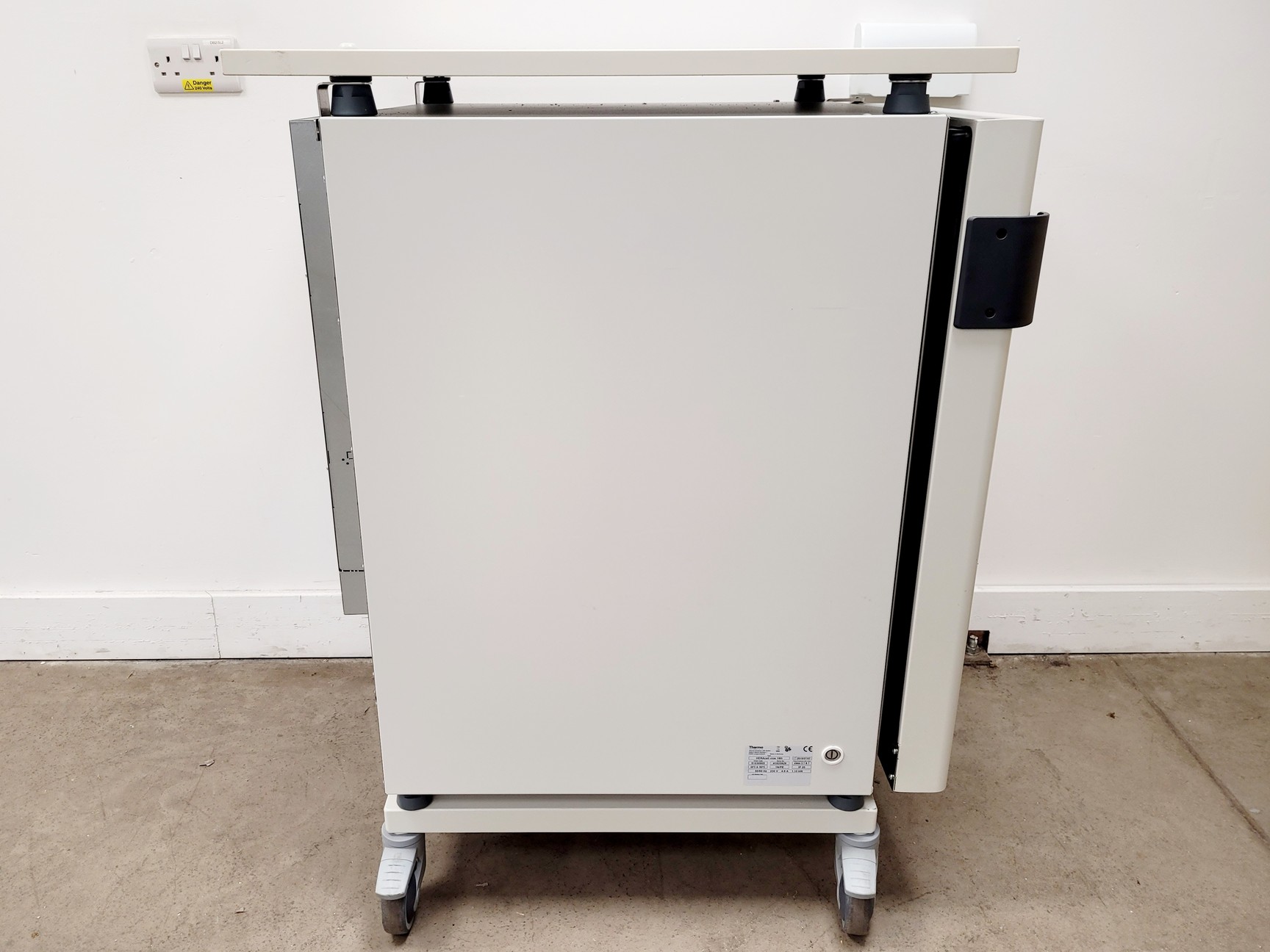 Image of Thermo Scientific HERAcell Vios 160i CO2 Incubator Lab