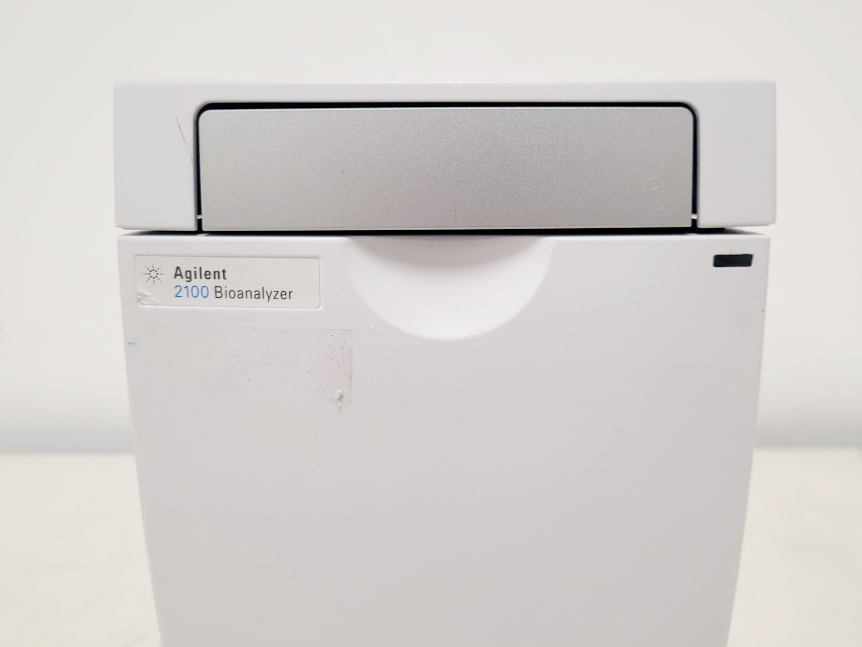 Image of Agilent 2100 Bioanalyzer Electrophoresis System Lab