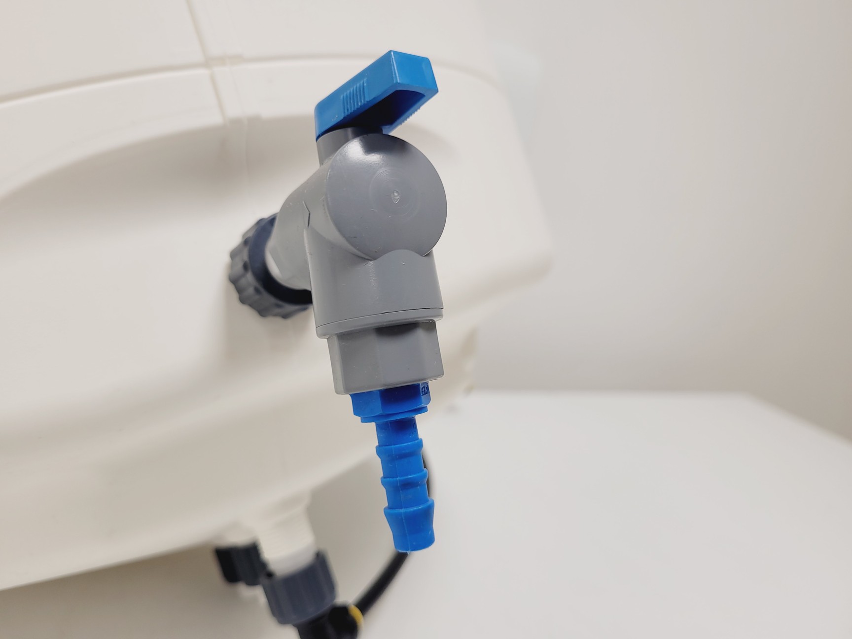 Image of Millipore Elix Advantage 5 Water Purification System w/ BI030 Tank & E-POD