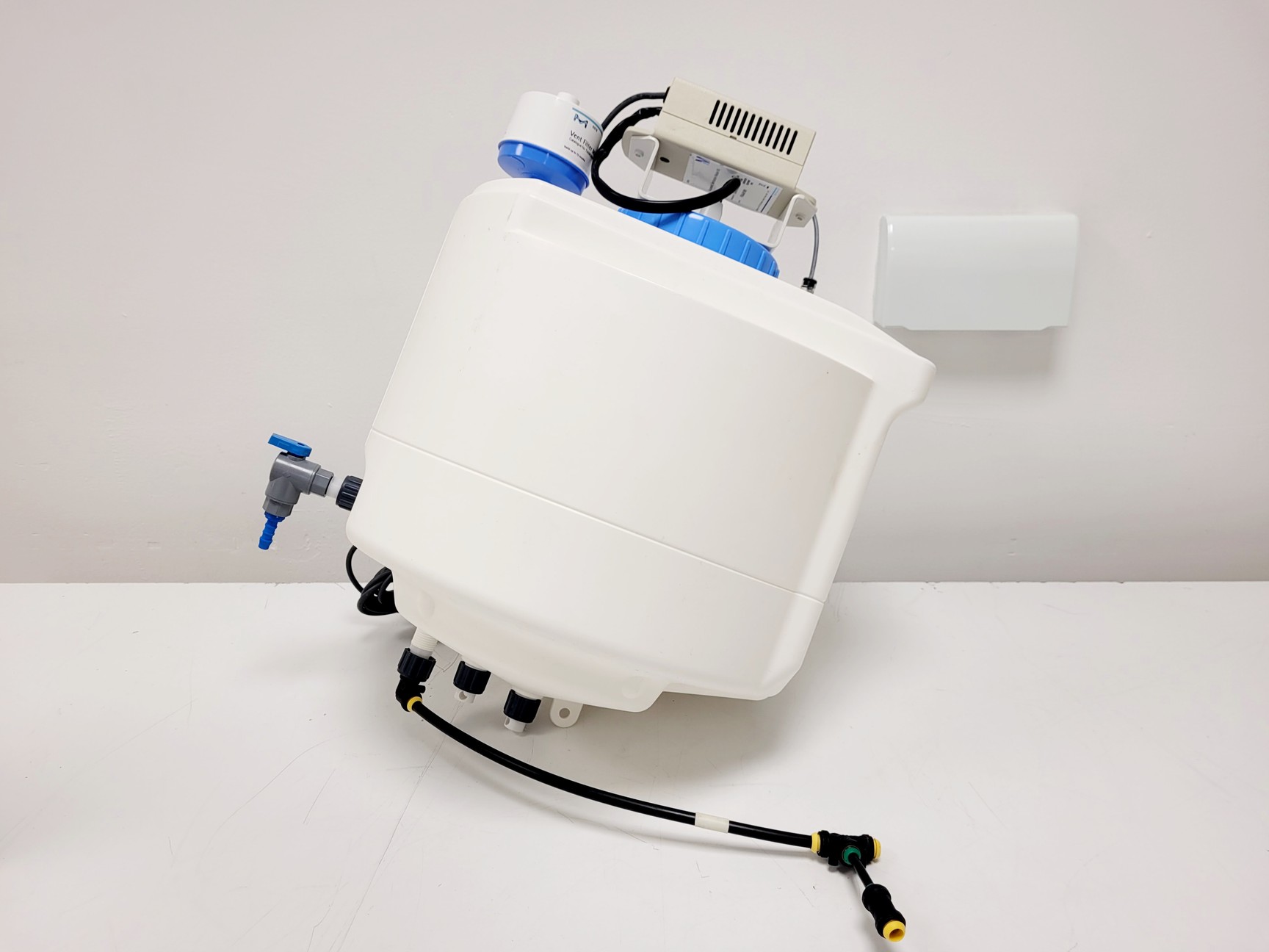 Image of Millipore Elix Advantage 5 Water Purification System w/ BI030 Tank & E-POD