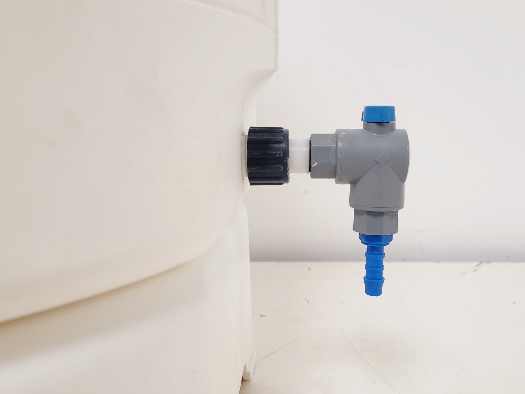 Image of Elix Advantage 5 Water Purification System w/Millipore BI030 Tank & E-POD 