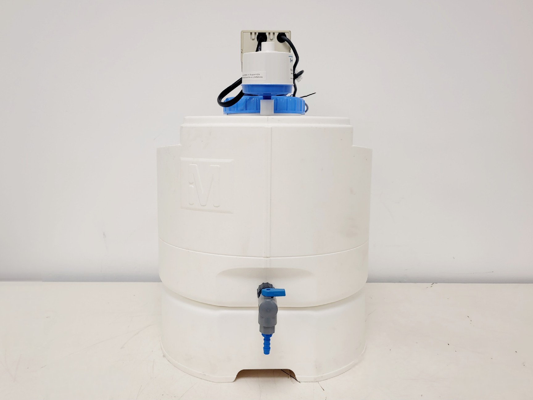 Image of Elix Advantage 5 Water Purification System w/Millipore BI030 Tank & E-POD 
