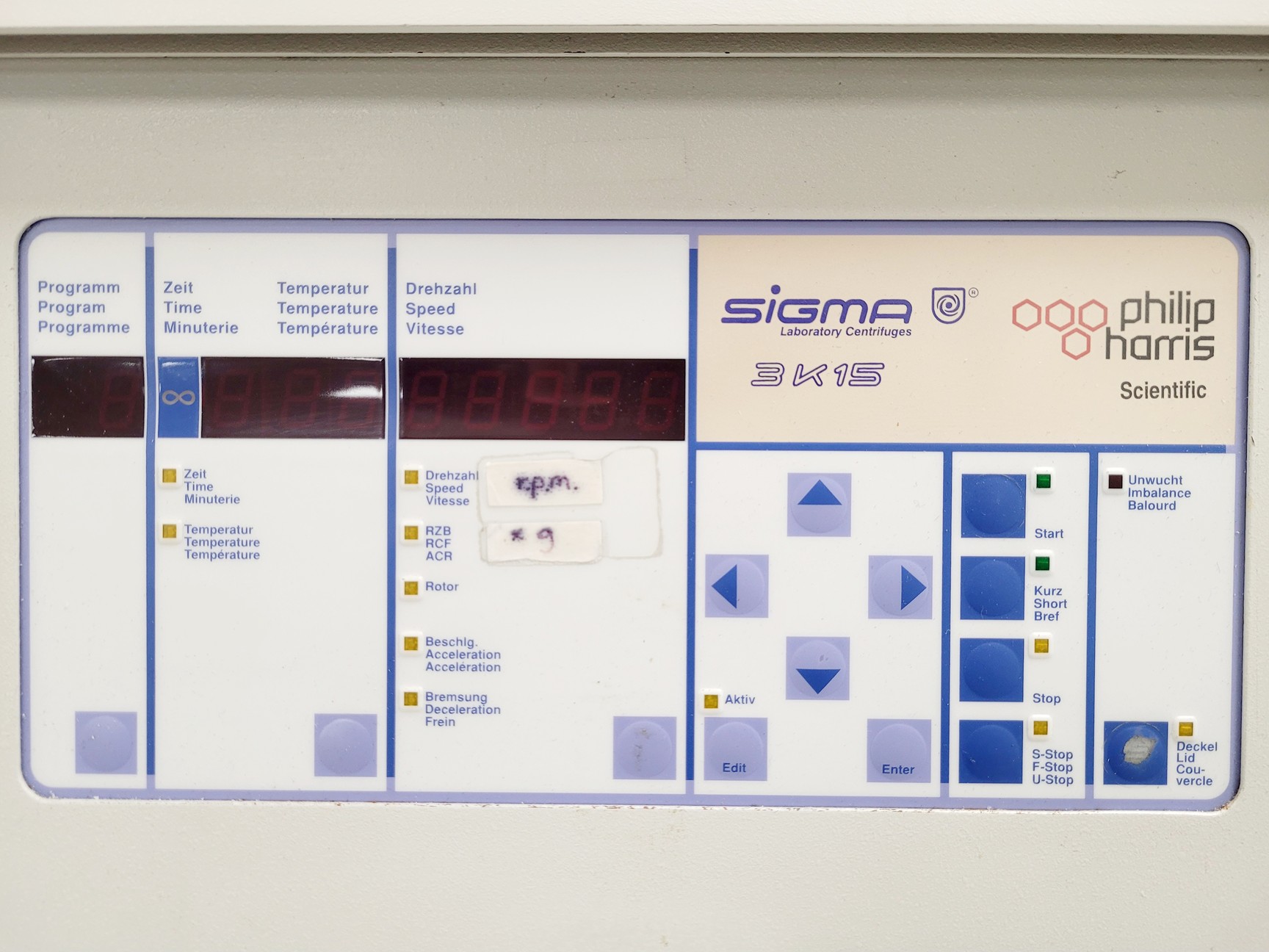 Image of Sigma 3K15 Benchtop Centrifuge Lab