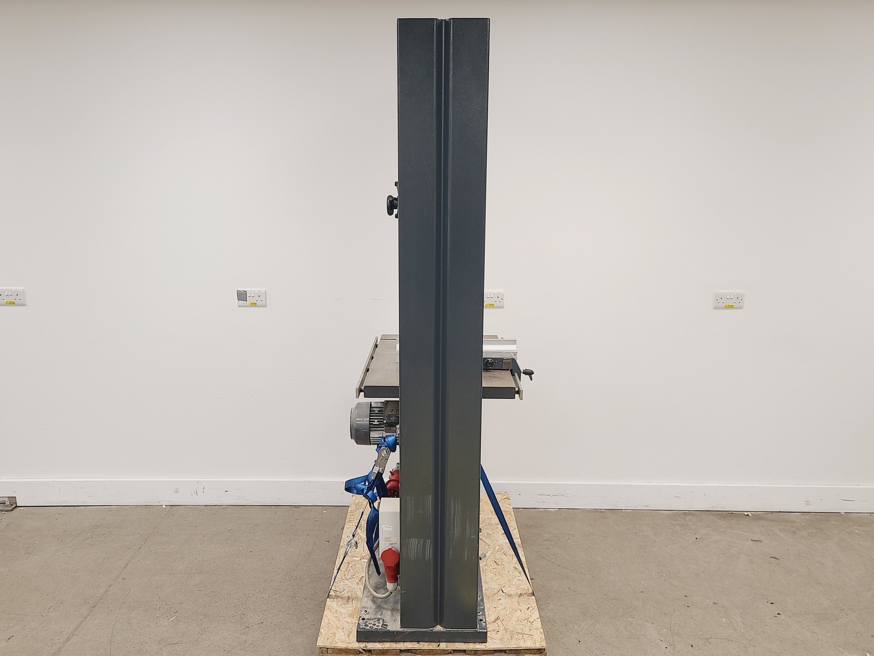 Image of Felder FB610 Bandsaw w/ Felder RL 160 Dust Extractor