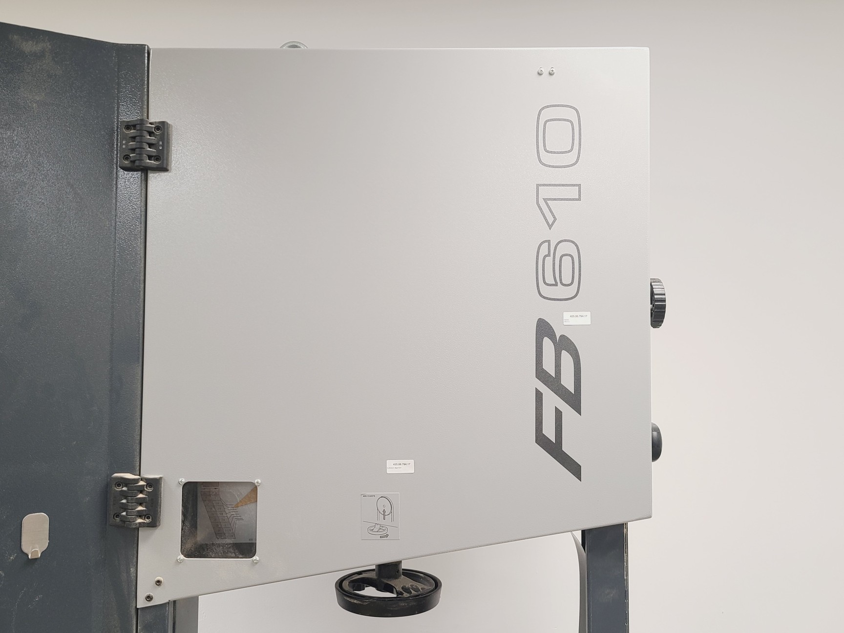 Image of Felder FB610 Bandsaw w/ Felder RL 160 Dust Extractor