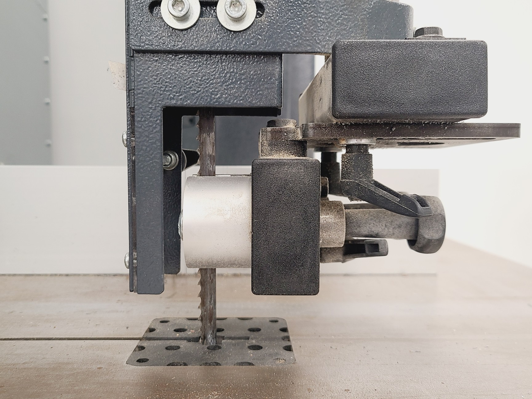 Image of Felder FB610 Bandsaw w/ Felder RL 160 Dust Extractor