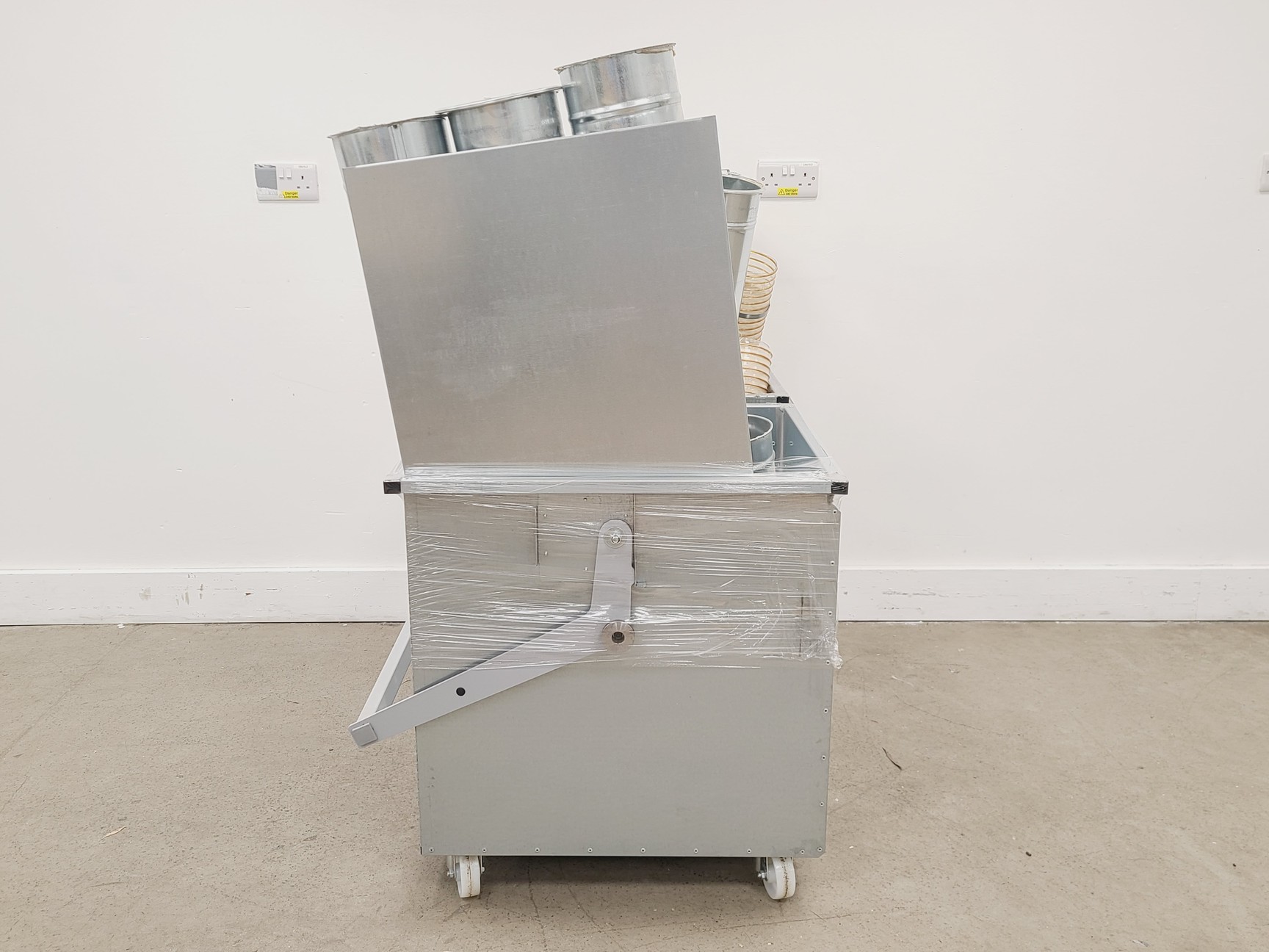 Image of Felder FB610 Bandsaw w/ Felder RL 160 Dust Extractor