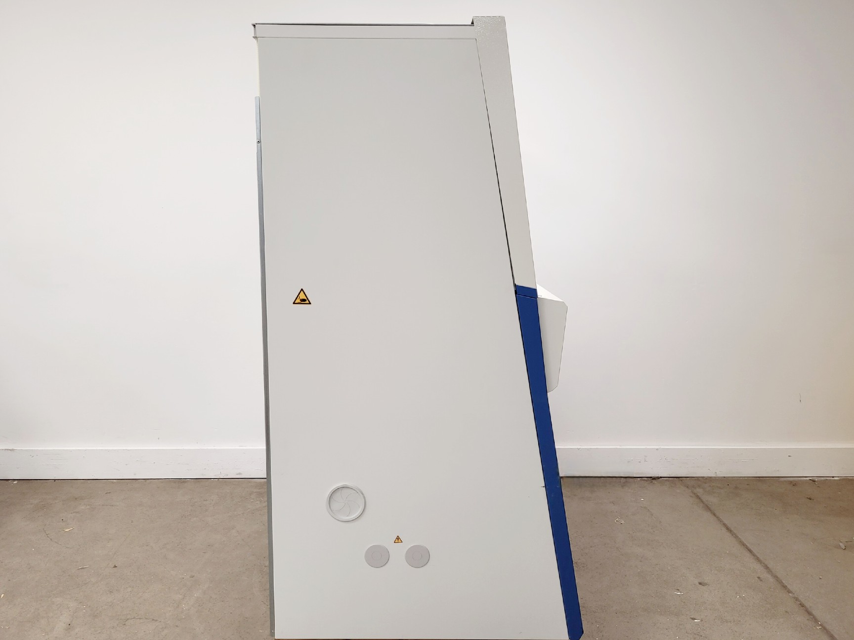 Image of Thermo Scientific MSC Advantage 1.2 Class 2 Microbiological Safety Cabinet Lab