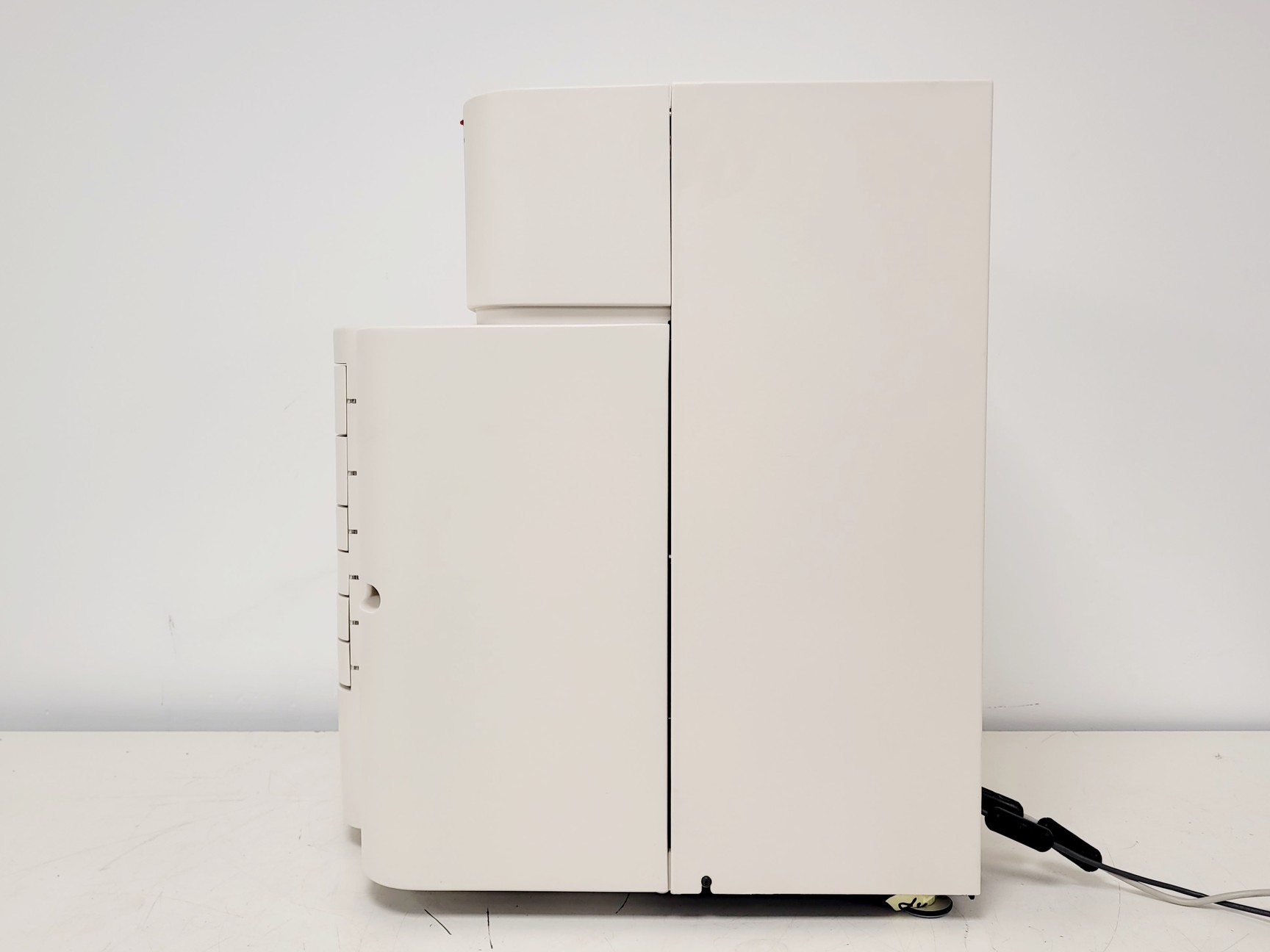 Image of Agilent 5300 Fragment Analyzer (2021) w/ HP Z2 SFF G4 Workstation