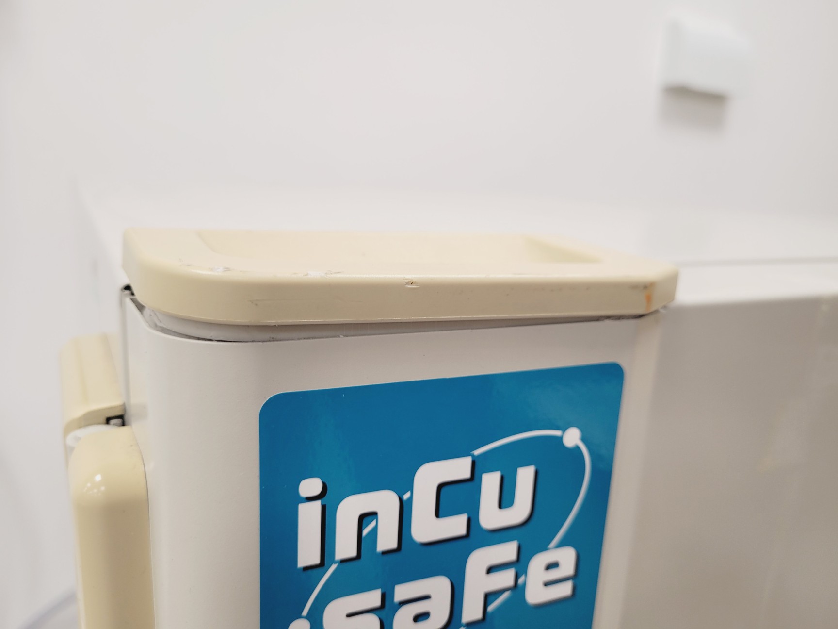 Image of Sanyo MCO-18M O2/CO2 Incubator Lab