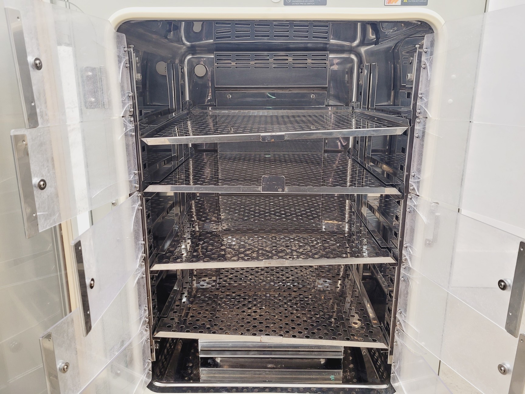 Image of Sanyo MCO-18M O2/CO2 Incubator Lab