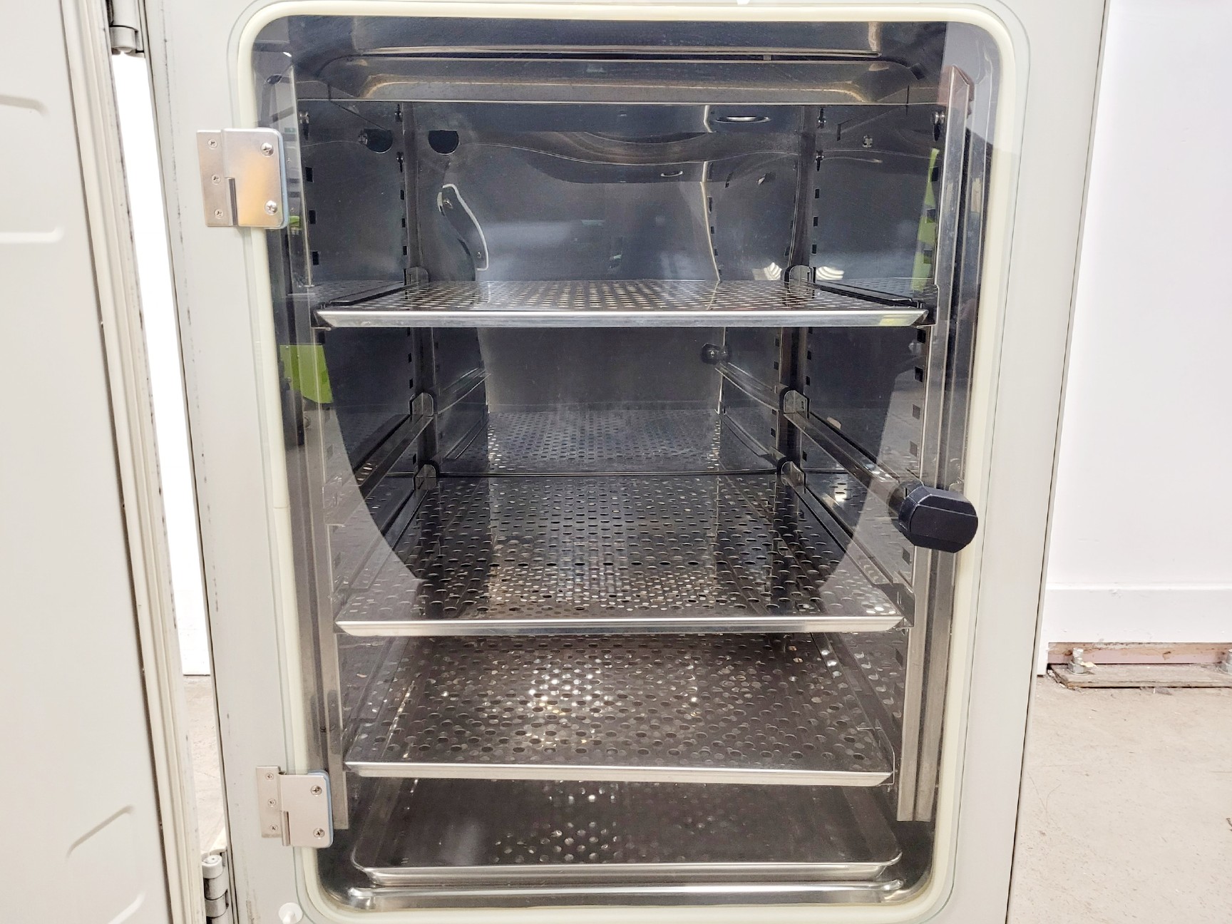 Image of Sanyo MCO-17AIC CO2 Incubator Lab