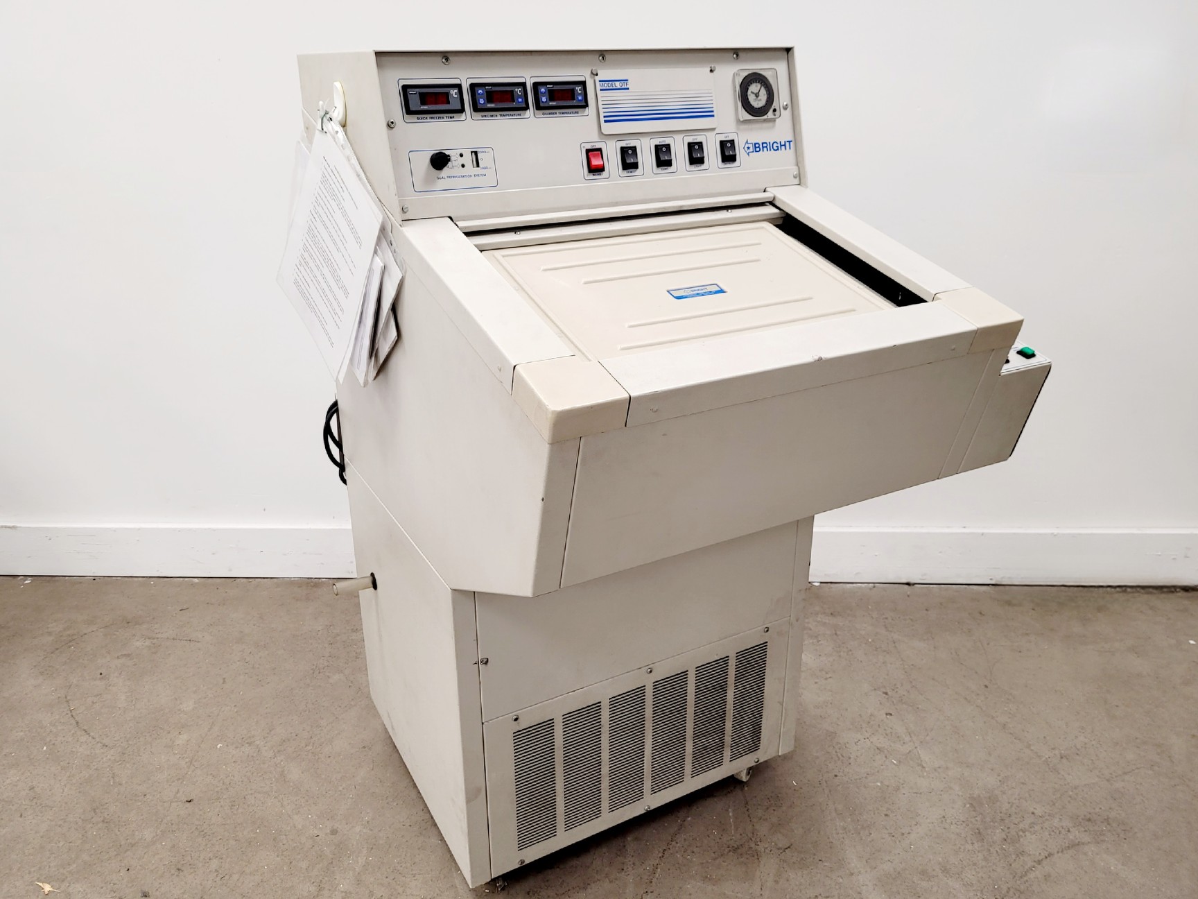 Image of Bright Model OTF Cryostat/5040 Microtome Lab