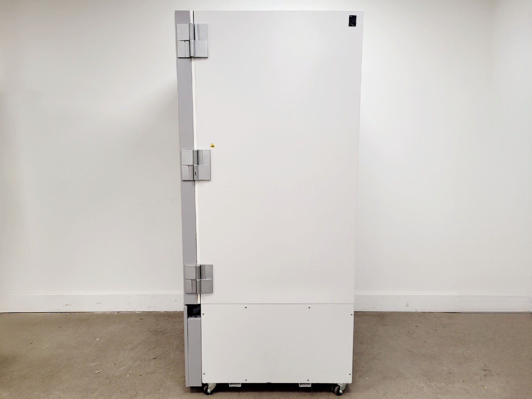 Image of Thermo Fisher Scientific TSX60086V Ultra-Low Temperature Freezer Lab
