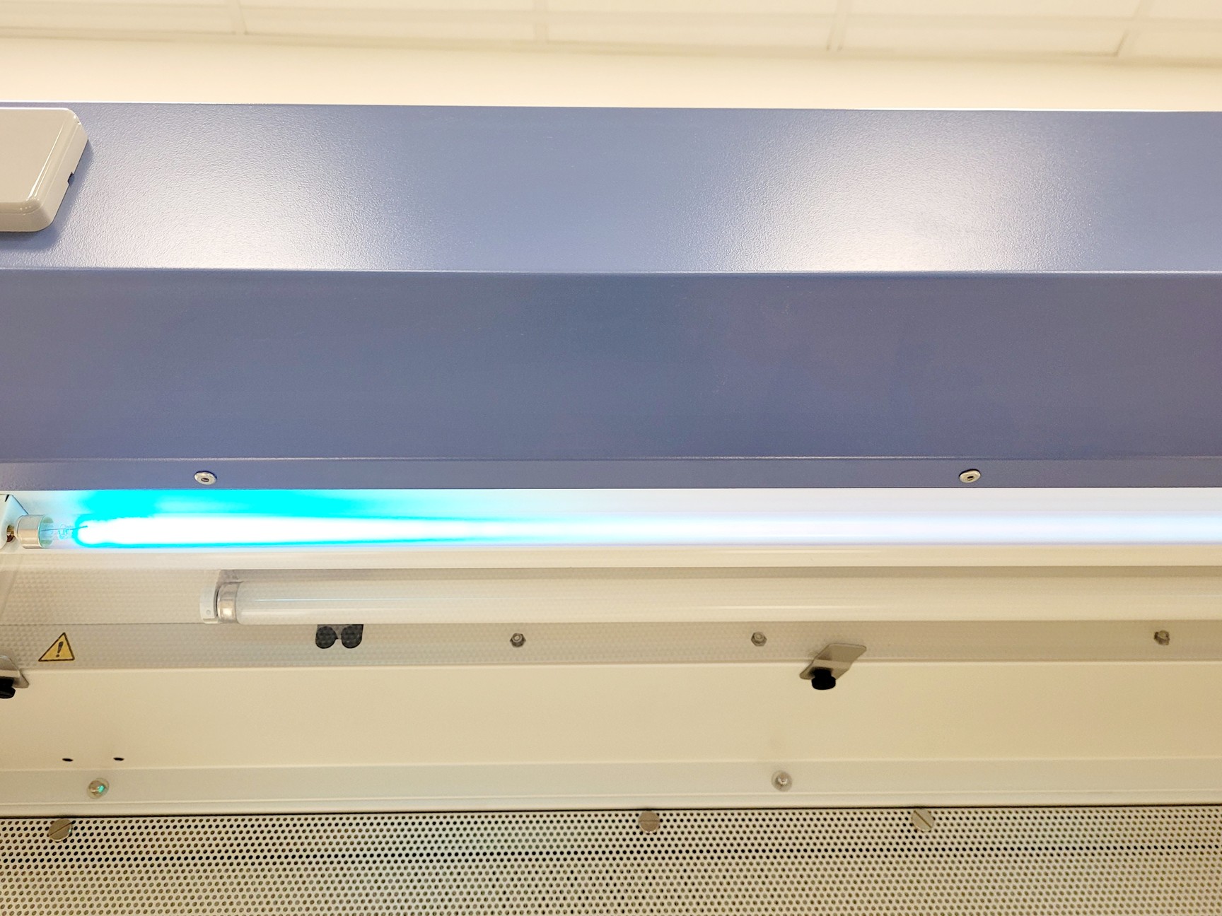 Image of Thermo Scientific Heraguard Eco 1.2 Clean Bench Laminar Flow Lab