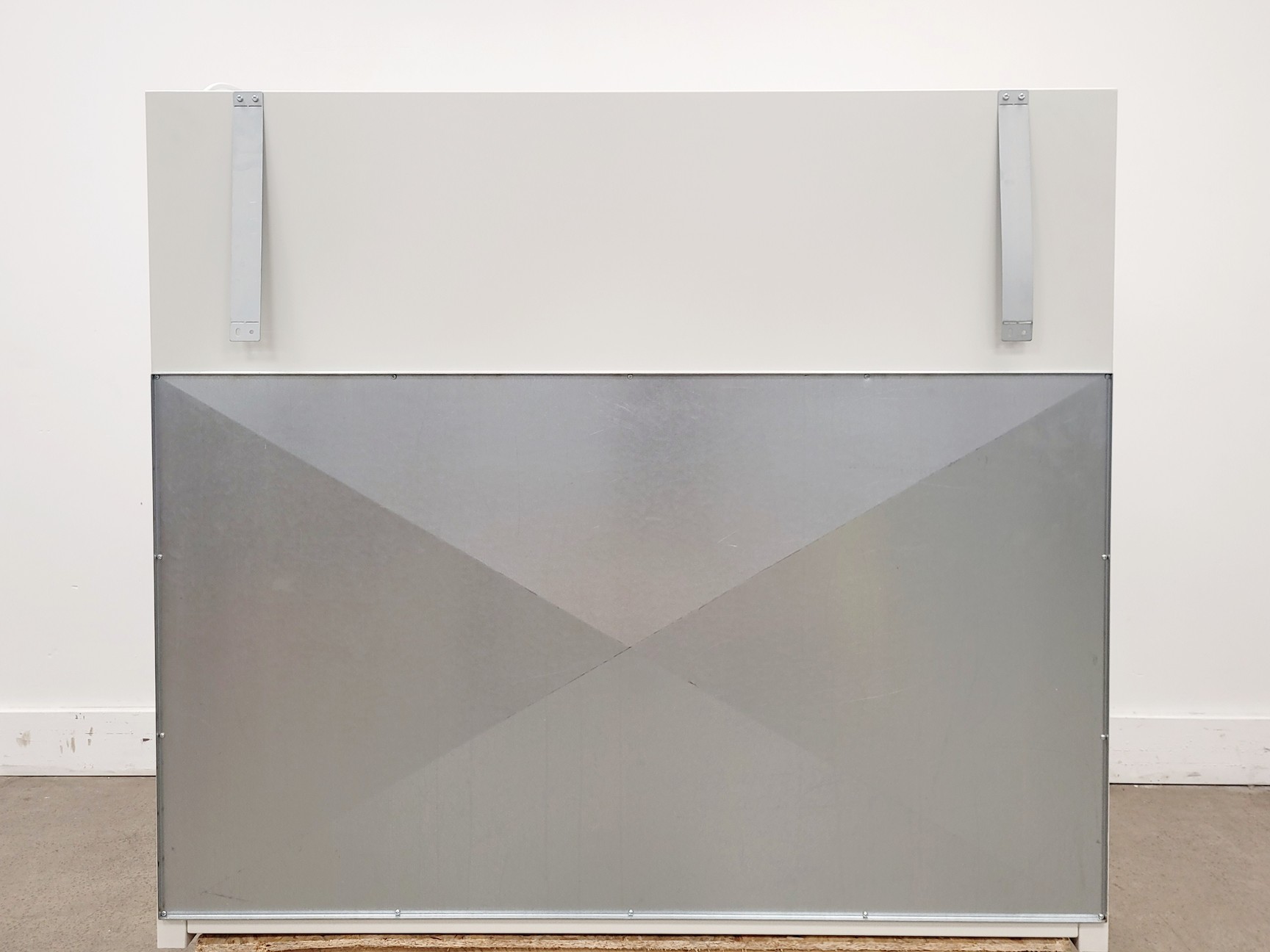 Image of Thermo Scientific Heraguard Eco 1.2 Clean Bench Laminar Flow Lab