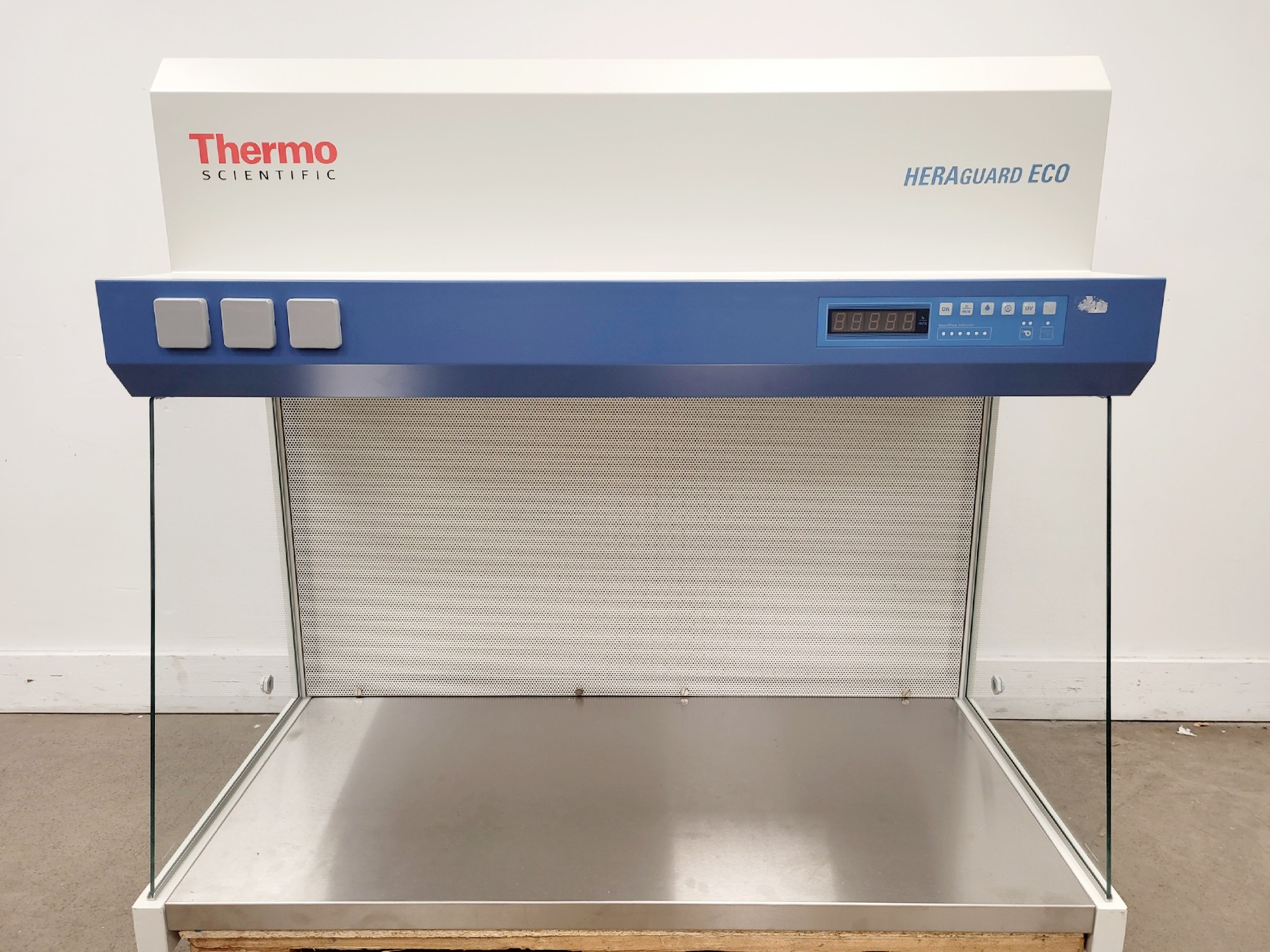 Image of Thermo Scientific Heraguard Eco 1.2 Clean Bench Laminar Flow Lab