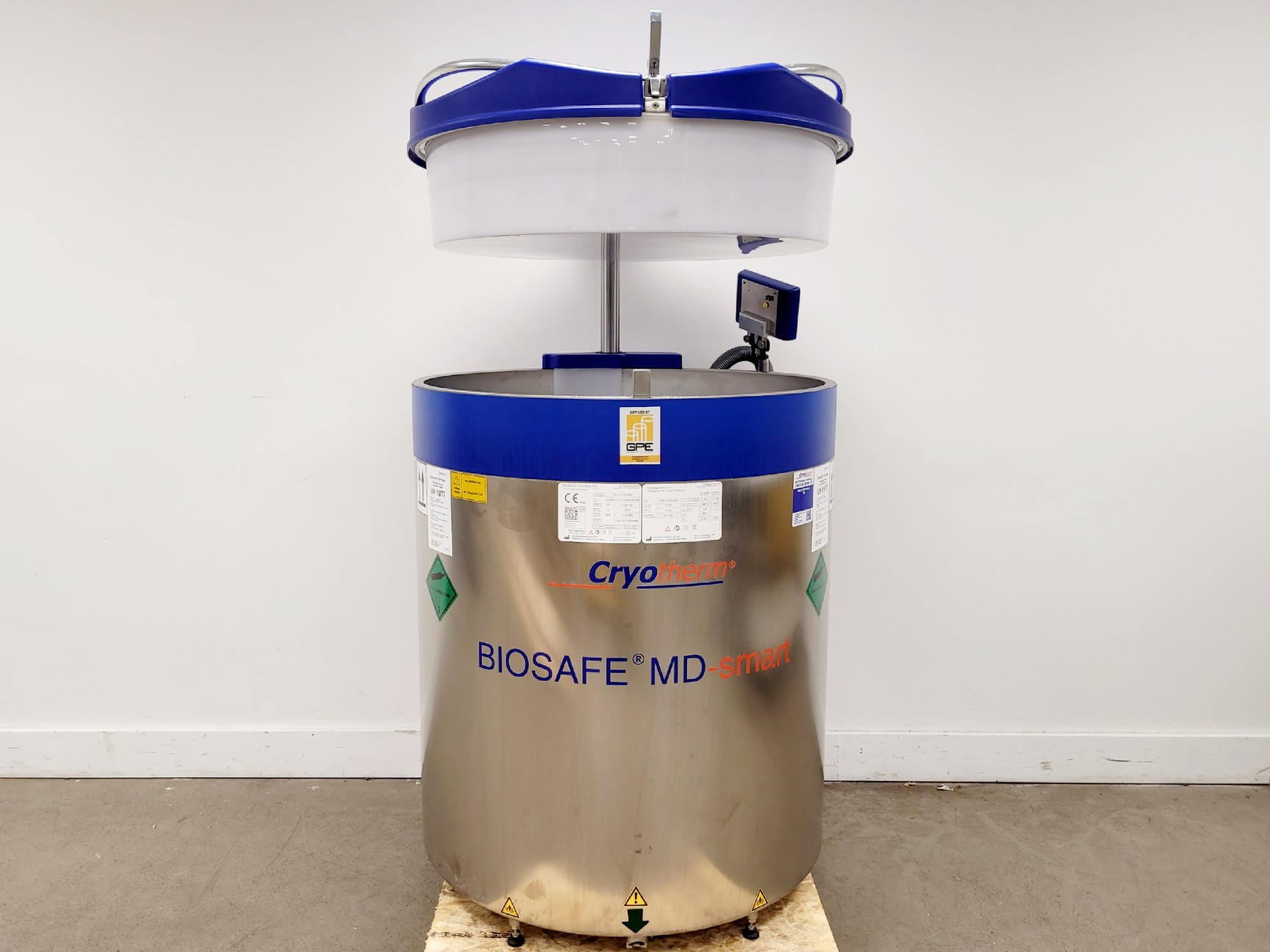 Image of Cryotherm Biosafe MD-Smart Chronos 420 Cryogenic Storage Container