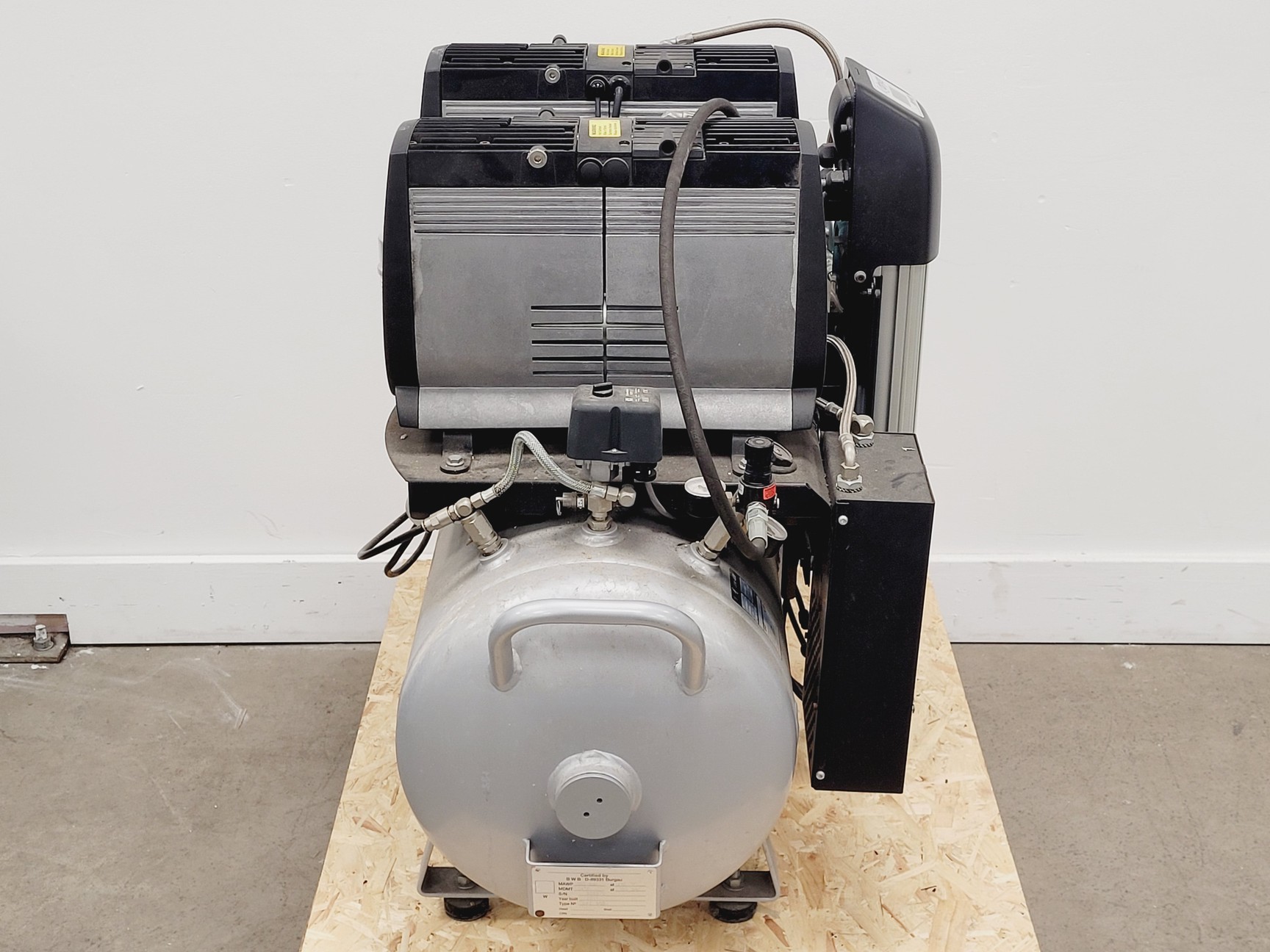 Image of Jun-Air iQ Dryer Air Compressor OF1202/2XOF1202-90BQ6