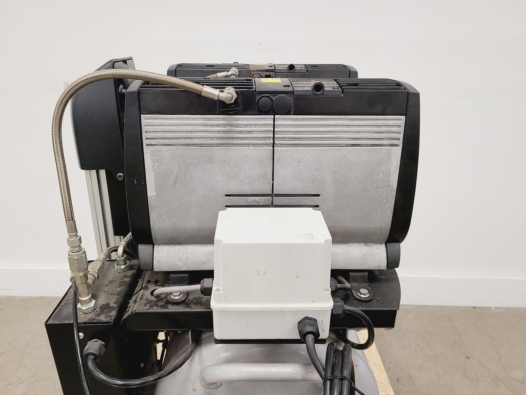 Image of Jun-Air iQ Dryer Air Compressor OF1202/2XOF1202-90BQ6