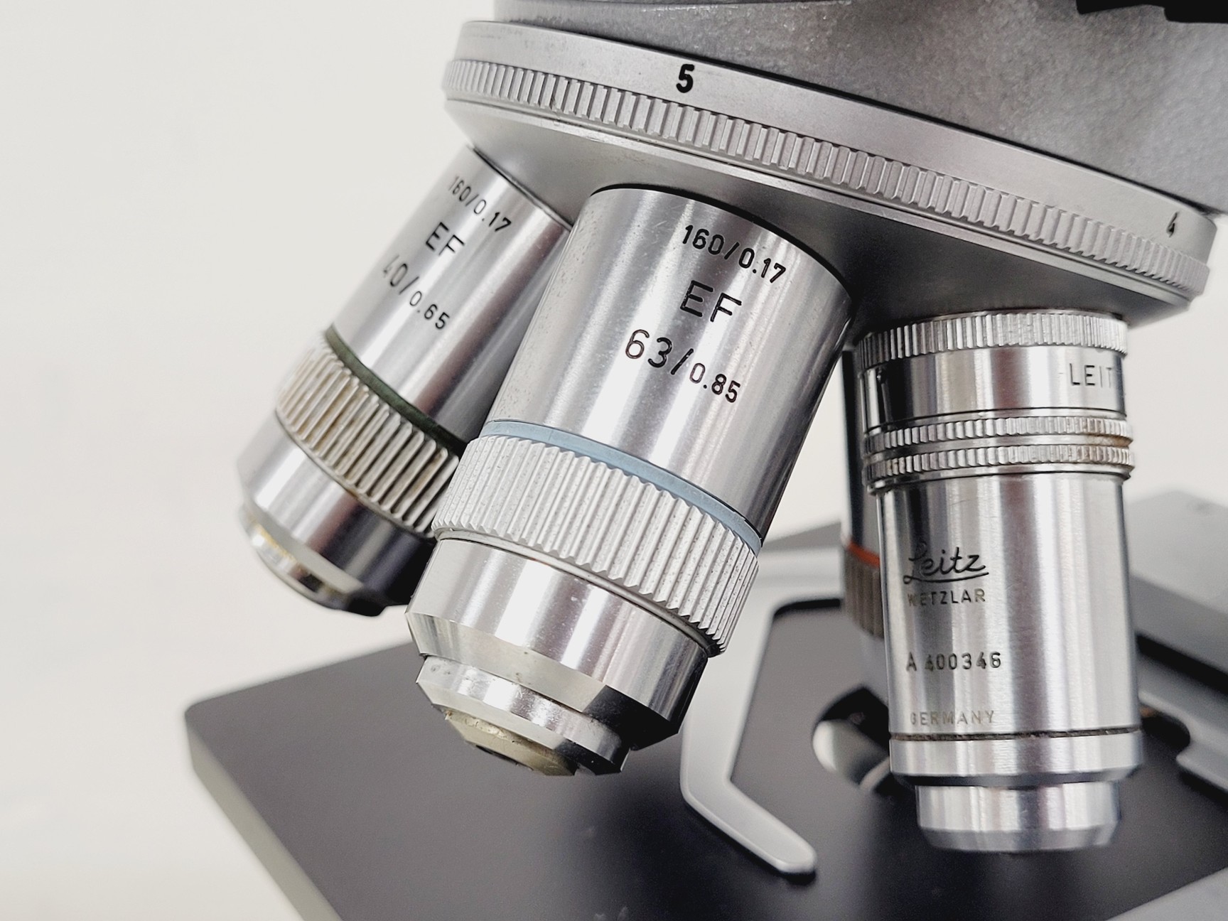 Image of Leitz SM-LUX Binocular Microscope w/ 5 x Objectives 25/40/100 Fluotar