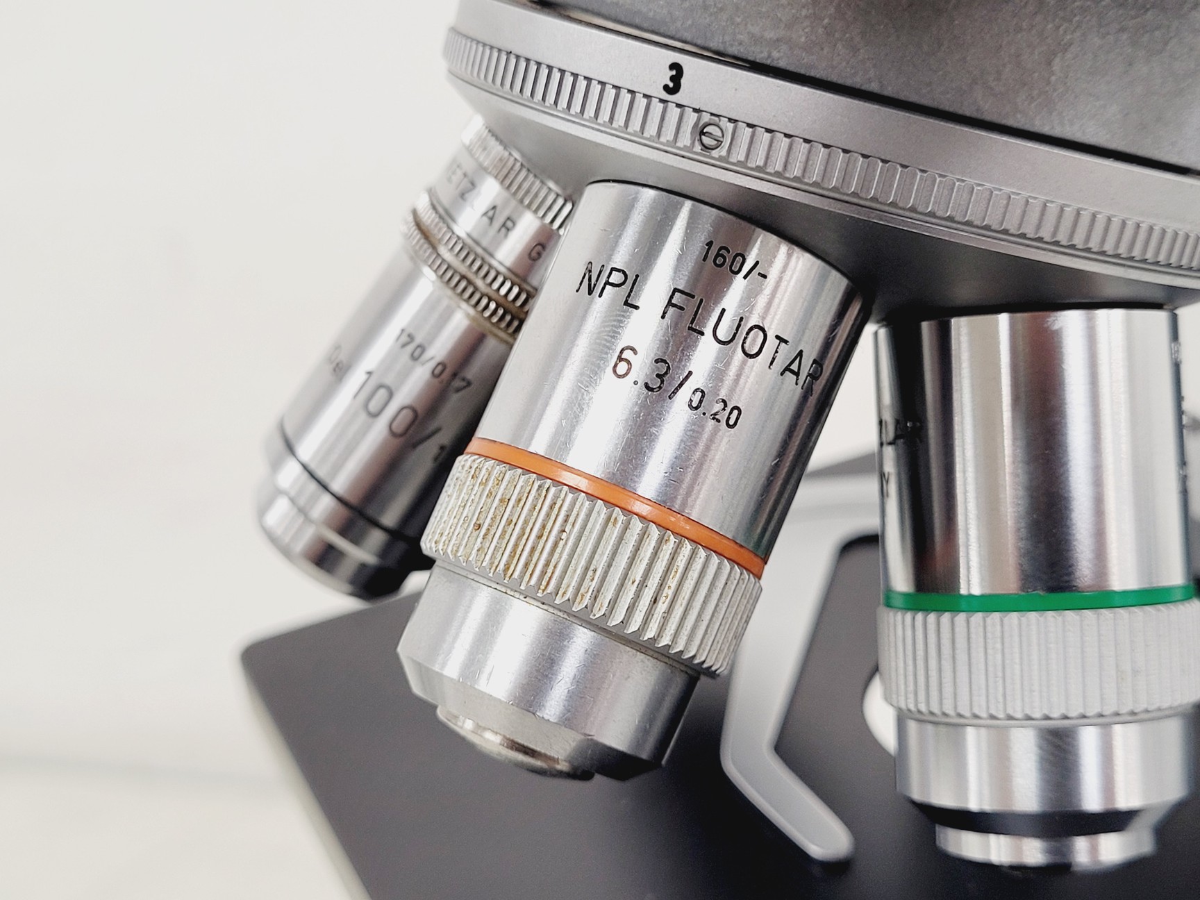 Image of Leitz SM-LUX Binocular Microscope w/ 5 x Objectives 25/40/100 Fluotar