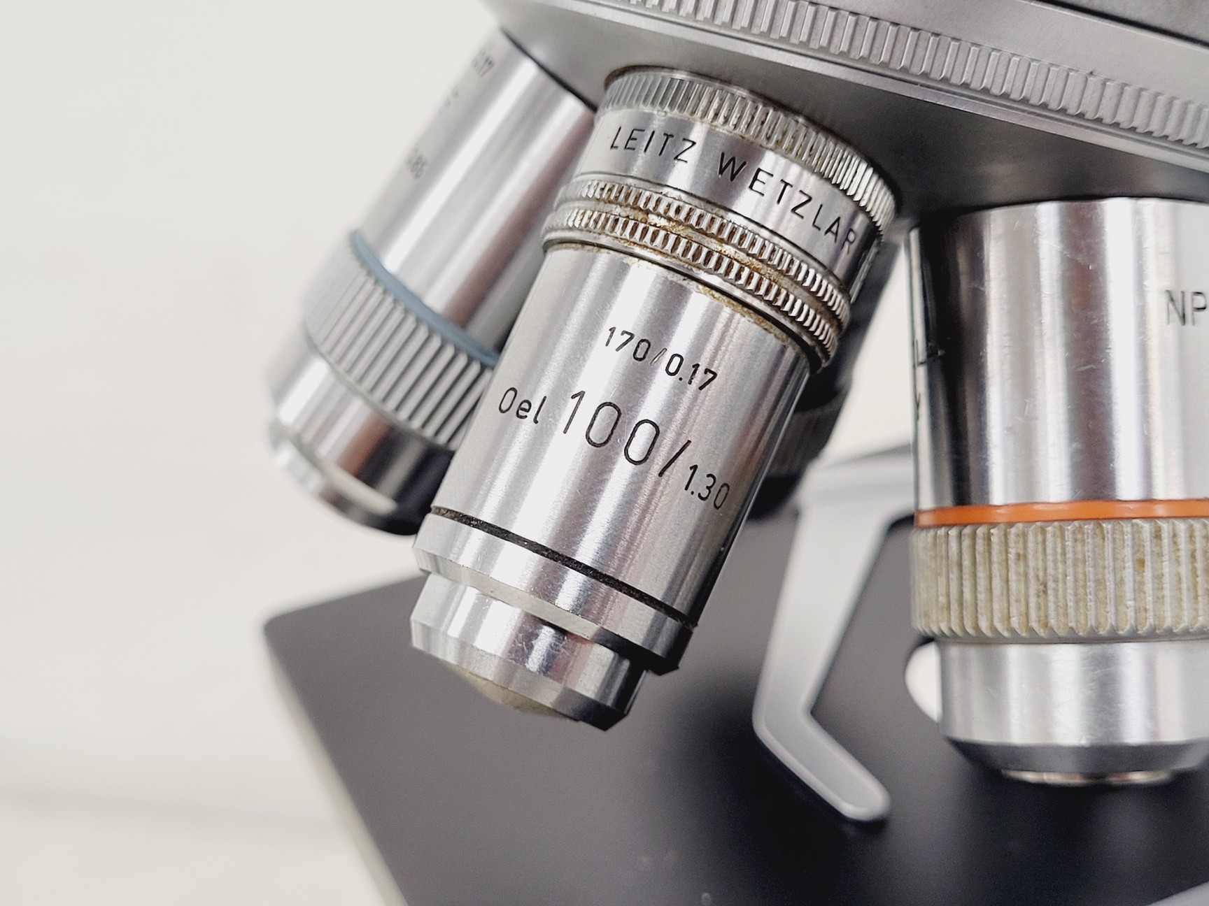 Image of Leitz SM-LUX Binocular Microscope w/ 5 x Objectives 25/40/100 Fluotar