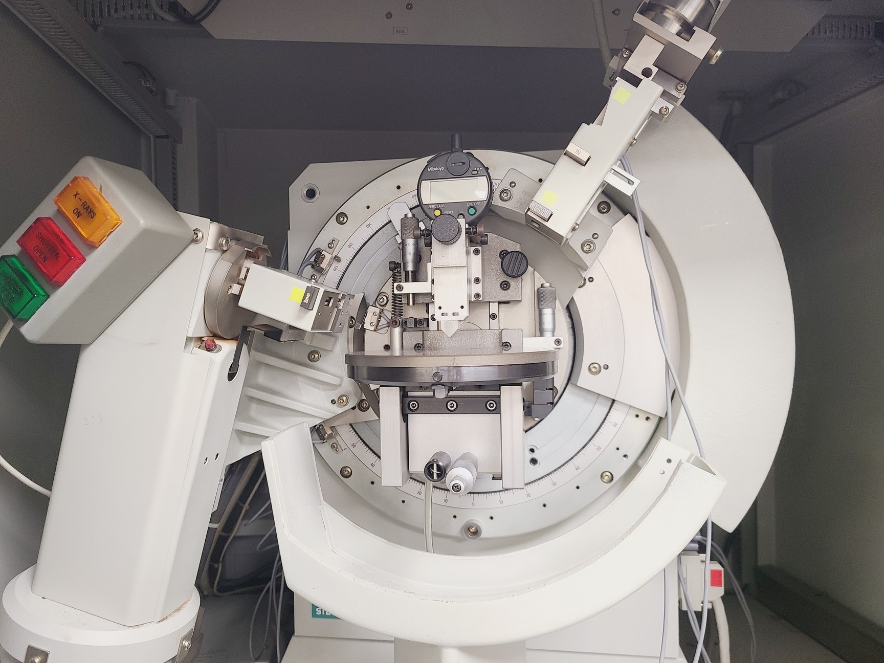Image of Siemens D5000 Diffractometer XRD X-Ray Diffractomete Lab