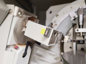 Thumbnail image of Siemens D5000 Diffractometer XRD X-Ray Diffractomete Lab