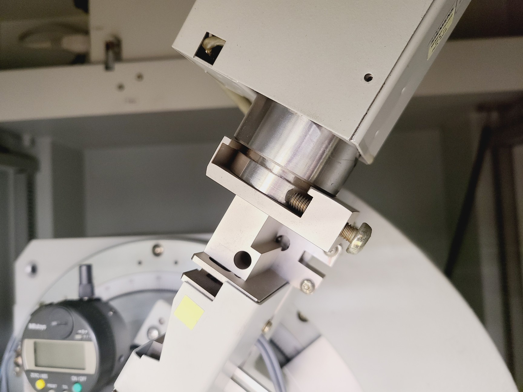 Image of Siemens D5000 Diffractometer XRD X-Ray Diffractomete Lab