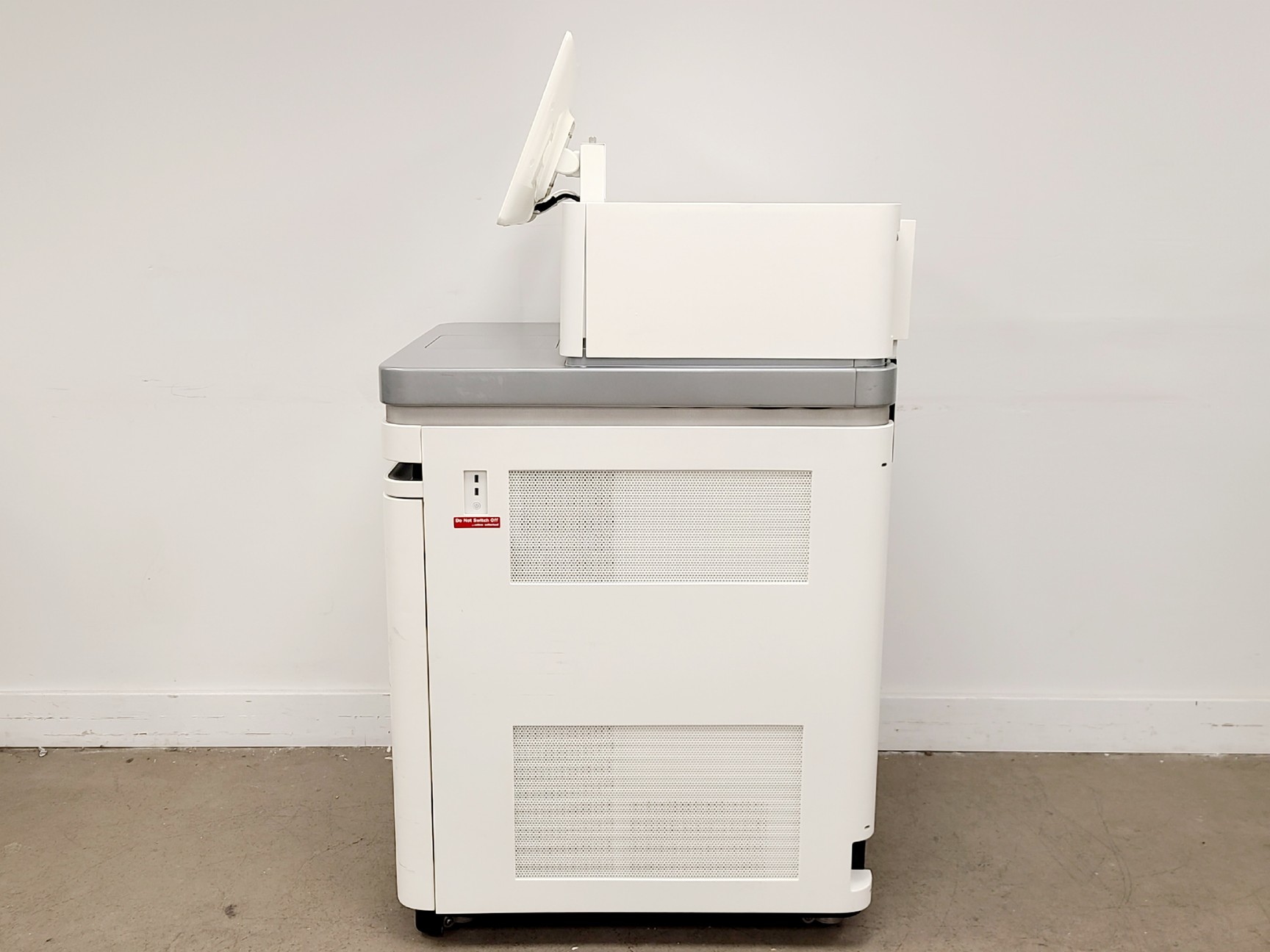 Image of Illumina NovaSeq 6000 Sequencing System DNA Sequencing Lab