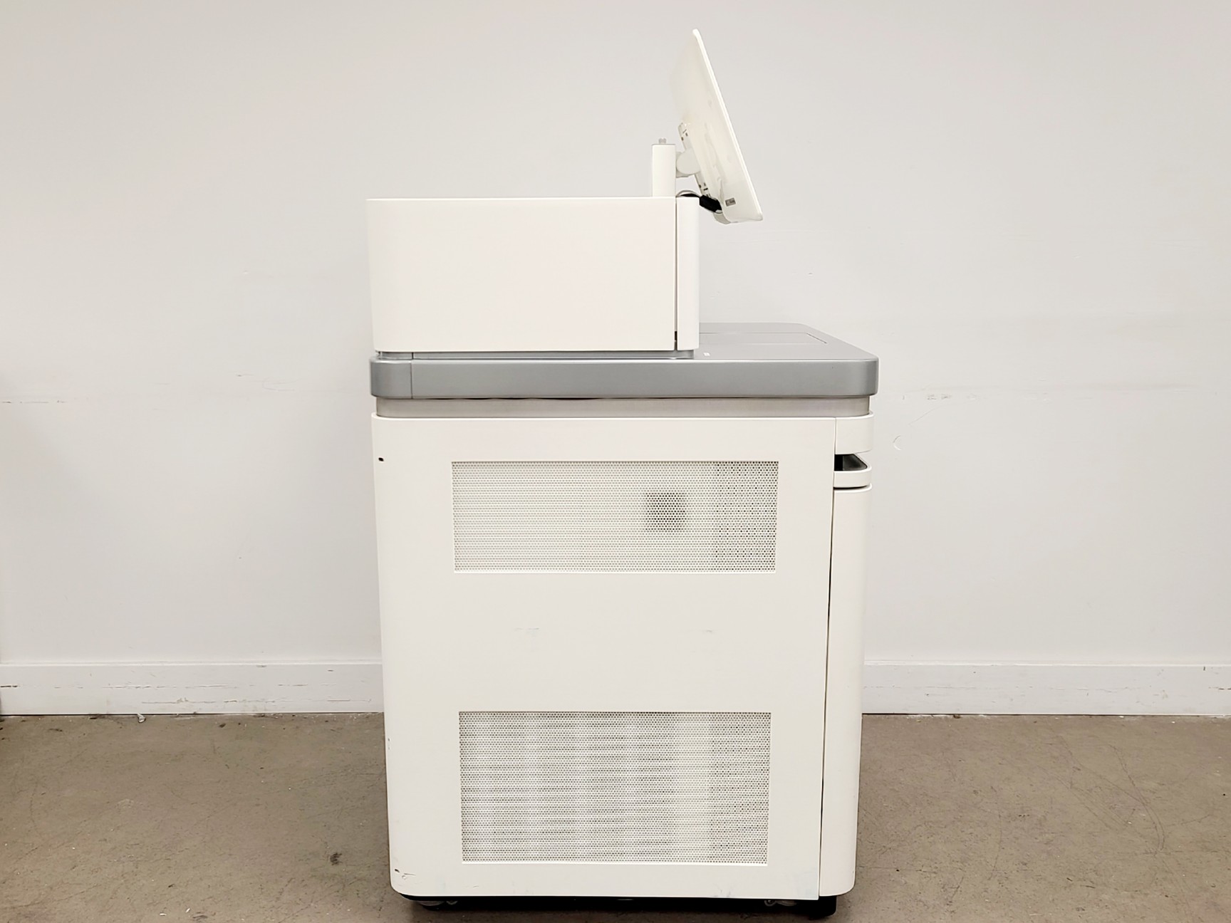 Image of Illumina NovaSeq 6000 Sequencing System DNA Sequencing Lab